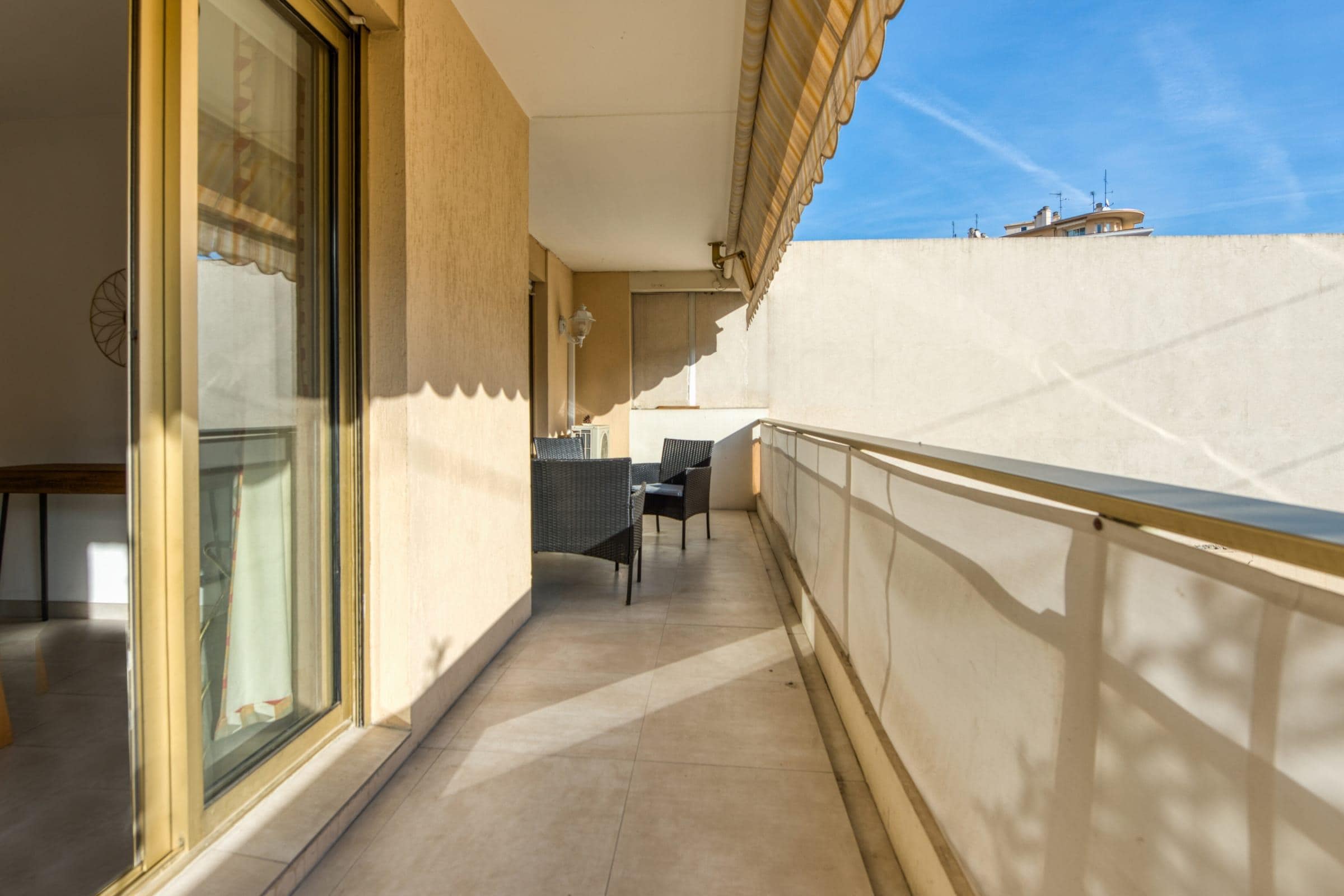 Property Image 2 - Nice & modern flat with balcony between Juan-les-Pins and Antibes 