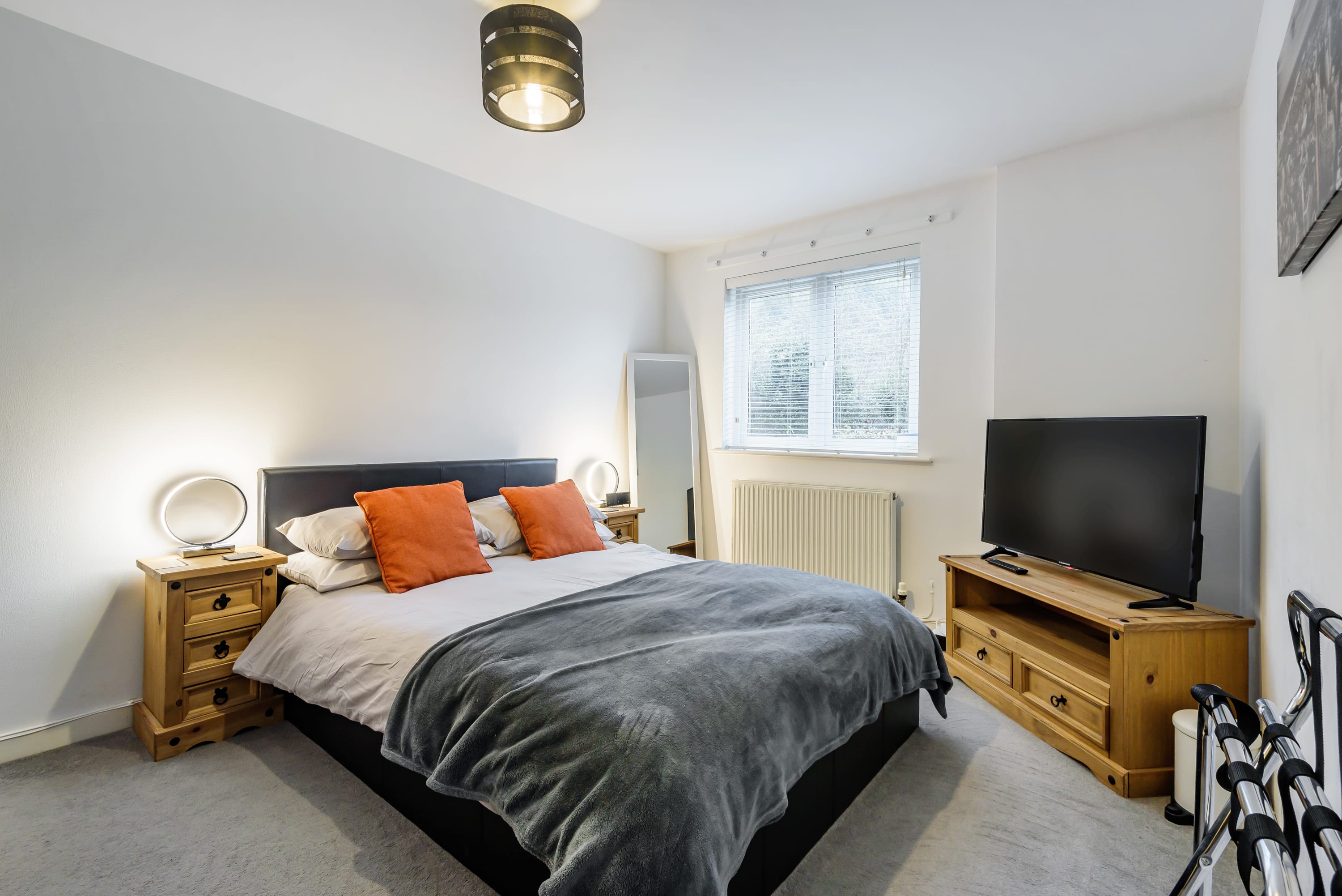 Property Image 1 - Stylish 2 Bedroom Apartment, Central Exeter, With Parking