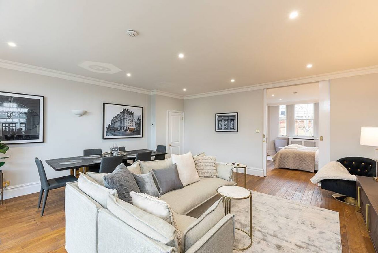 Property Image 1 - Astonishing 2BR near Mayfair and Piccadilly Circus