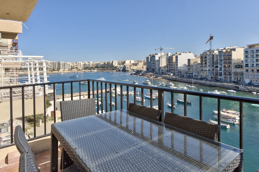 Rooms: Balcony/Terrace