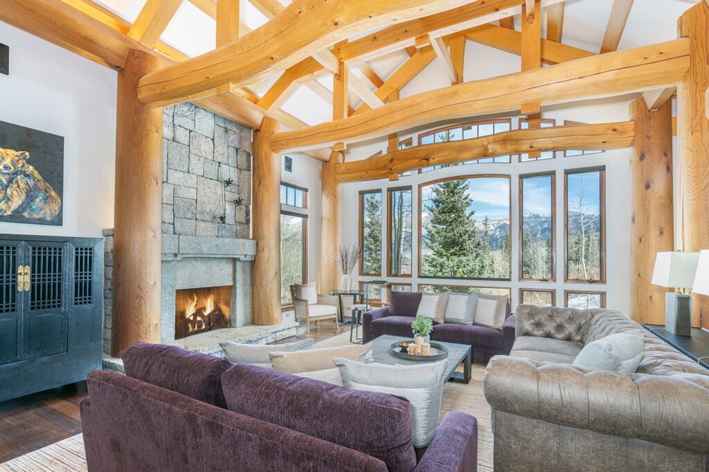 2.01-MV-Trailside-Nirvana-Living-Room1-1