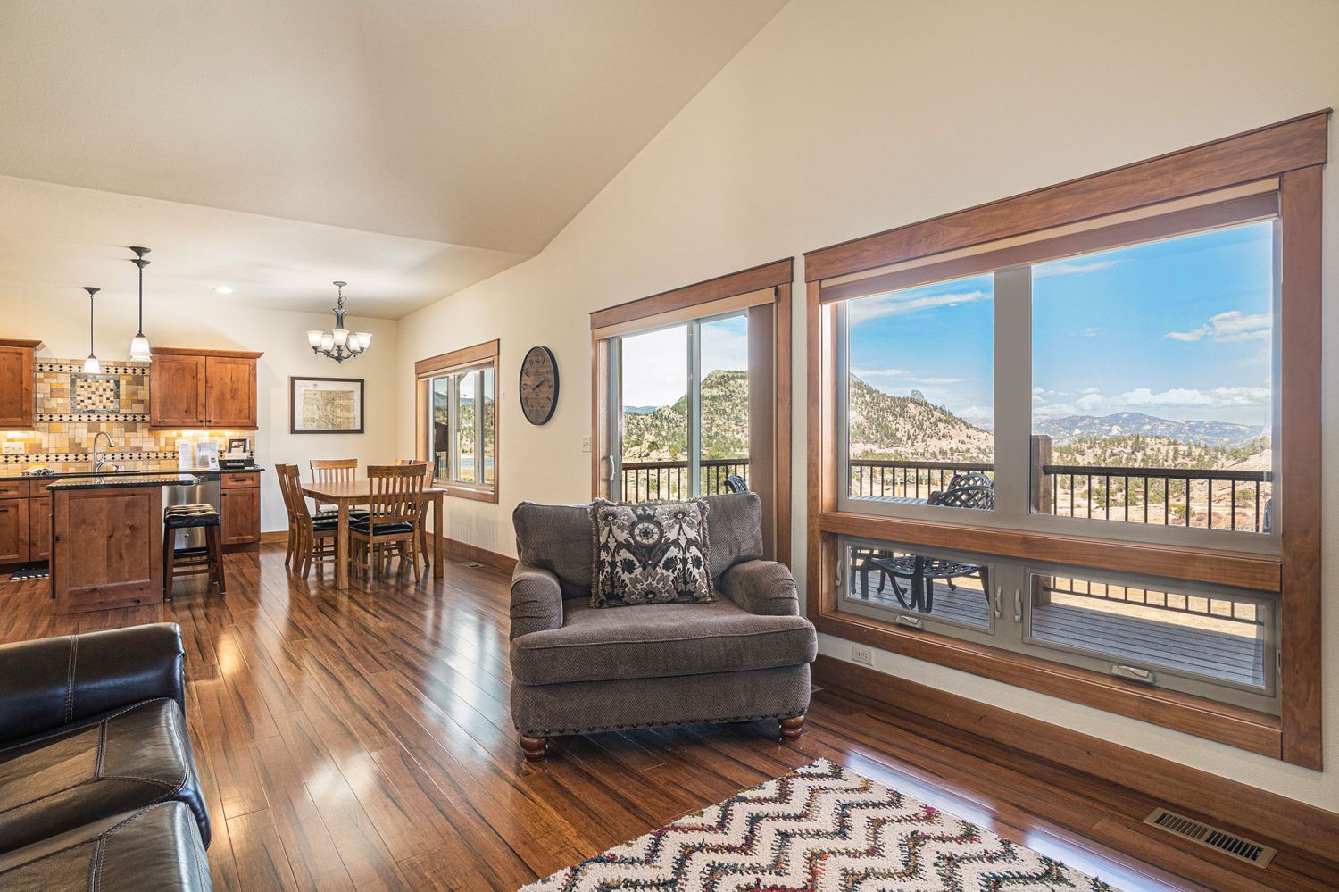 Coyote Ridge - Welcome to this open living room/kitchen area with views of the surrounding mountains. Coyote Ridge - Welcome to this open living room/kitchen area with views of the surrounding mountains.