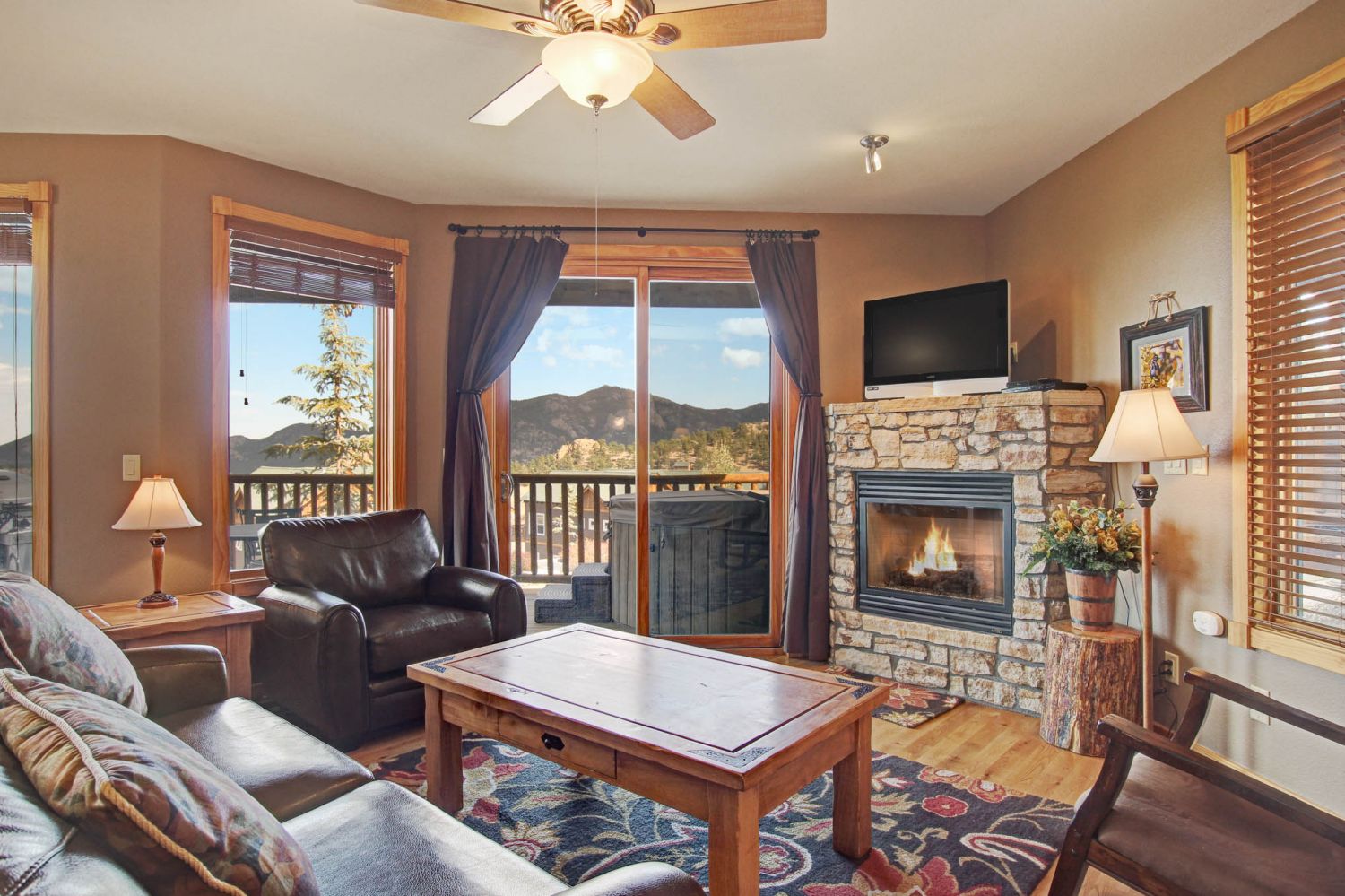 Sheep Mountain 20B - Door opens to this open concept living room/kitchen area, with amazing views all around. 