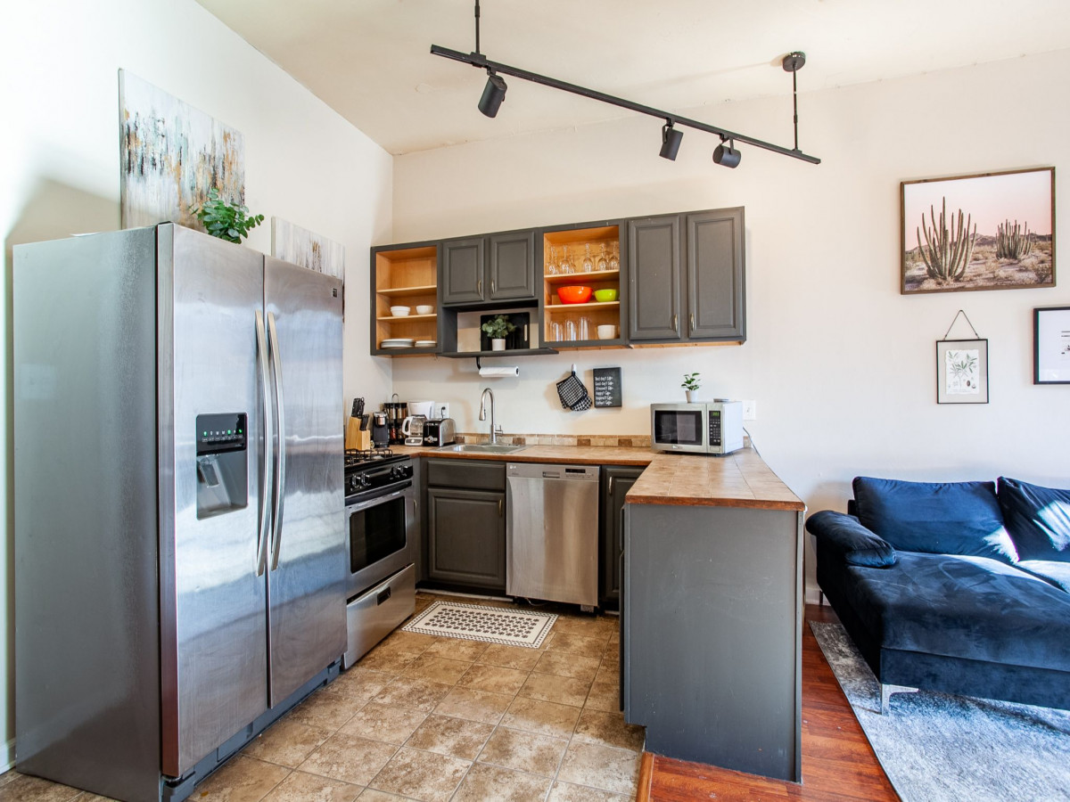 Elegant Old City Loft - Downtown