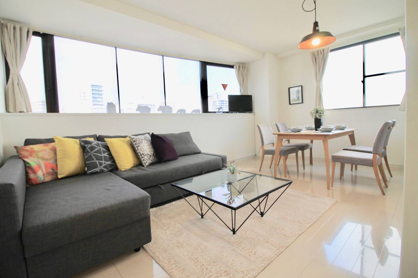 Property Image 1 - Delightful Airy Apartment near Peace Park