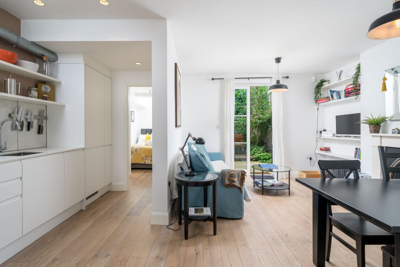 Property Image 2 - Stylish 2-bed flat w/ private garden in Notting Hill, West London