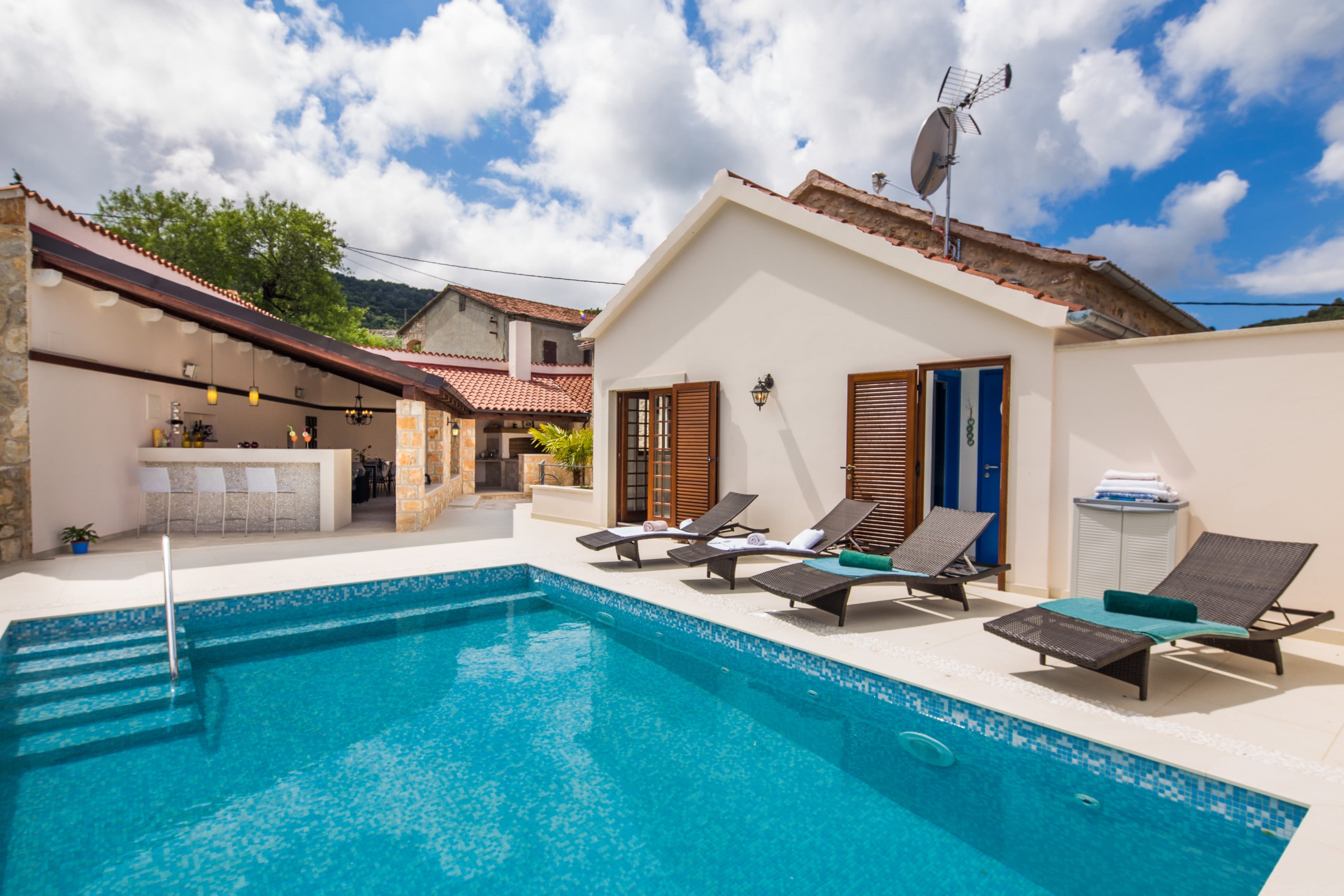 Property Image 1 - Tranquil Dalmatian Outdoor Living Villa with Heated Pool & Turkish Steam Bath Room