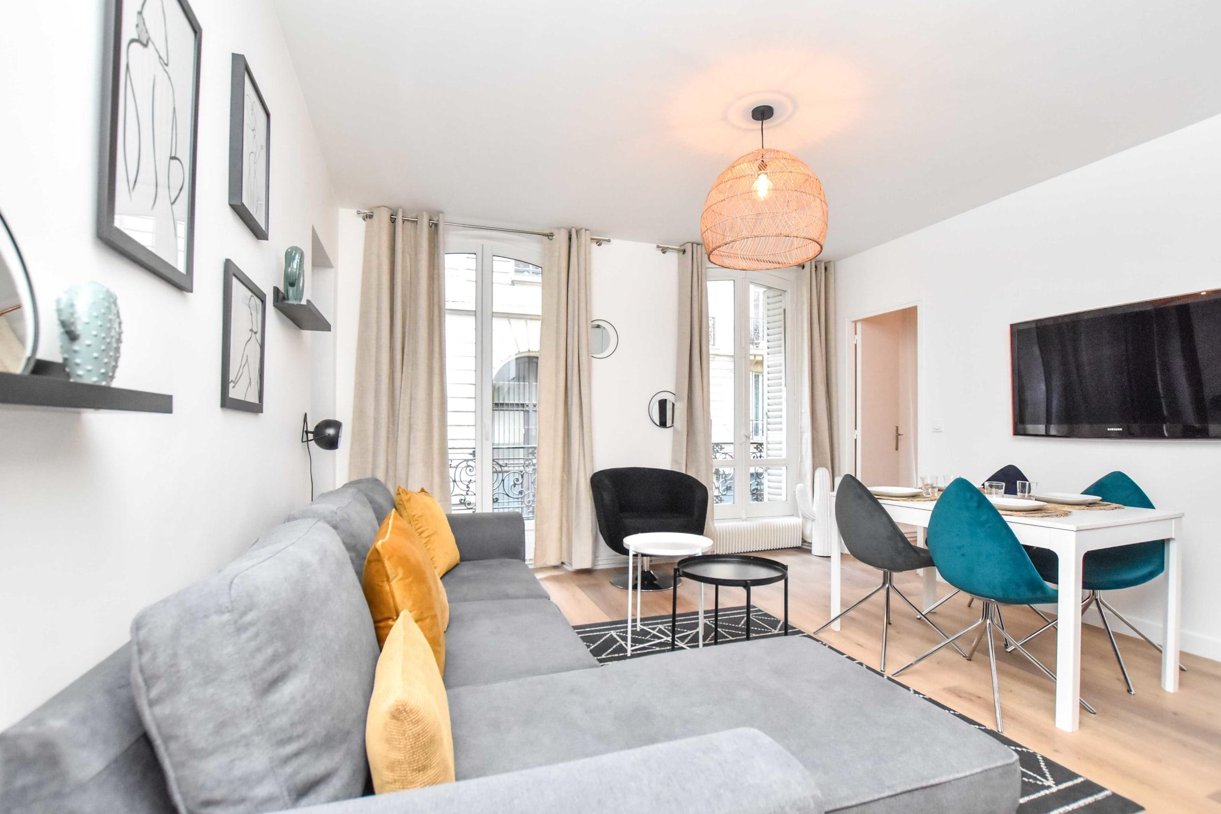 Property Image 2 - Superb stylish apartment located near charming Parisian streets