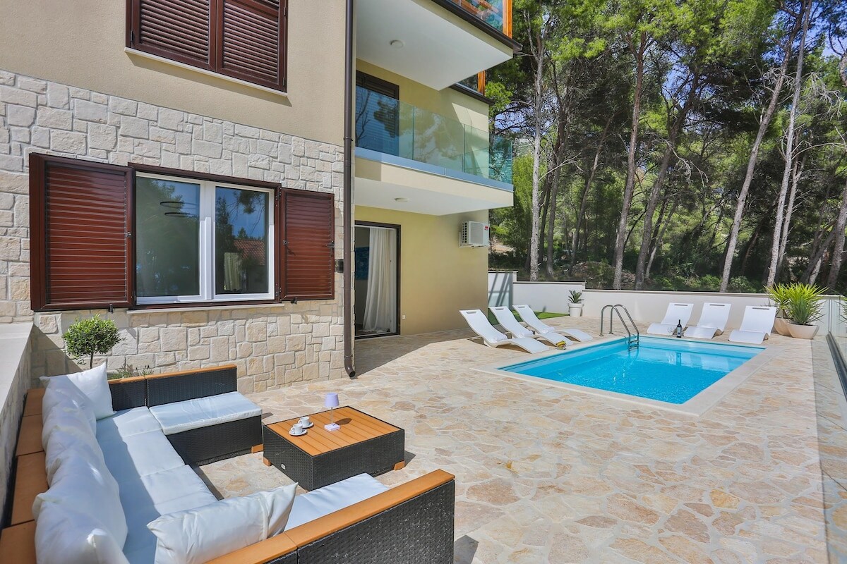 Property Image 2 - Charming Luxury Apartment with Private Pool