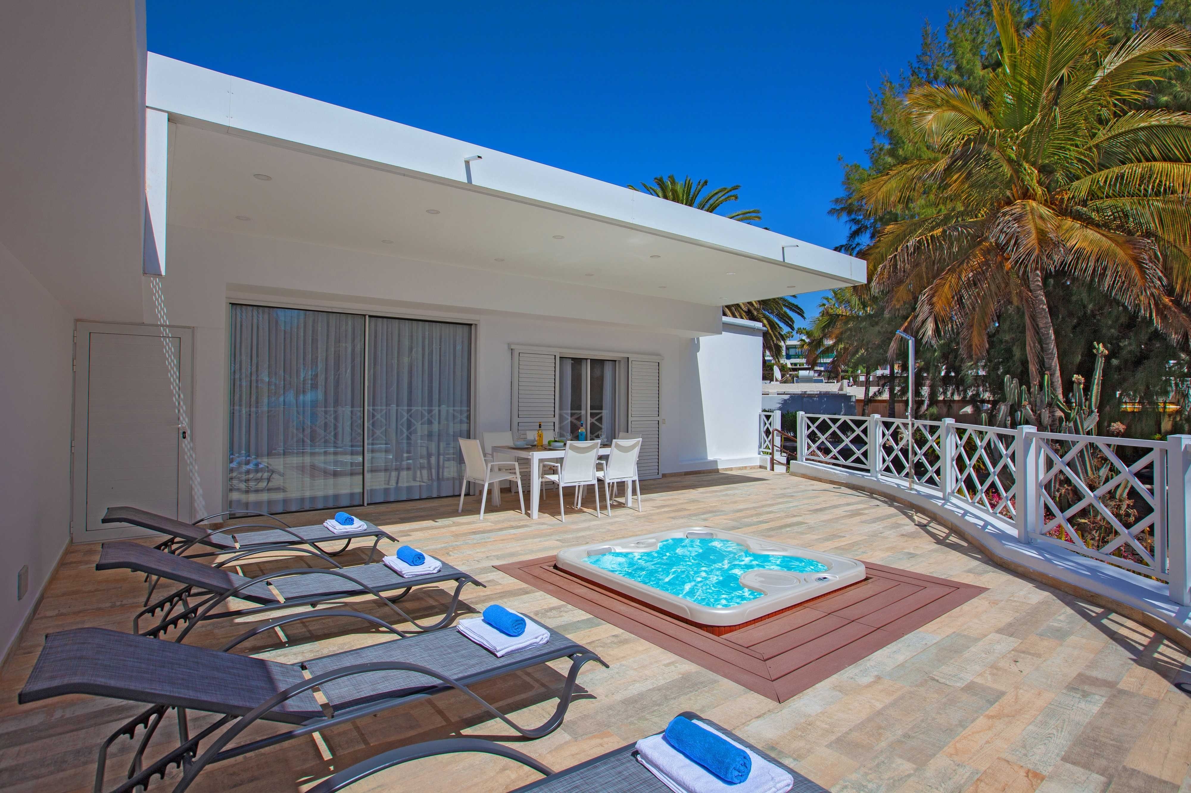 Property Image 2 - Playa Chica | Central Puerto Del Carmen | Lanzarote