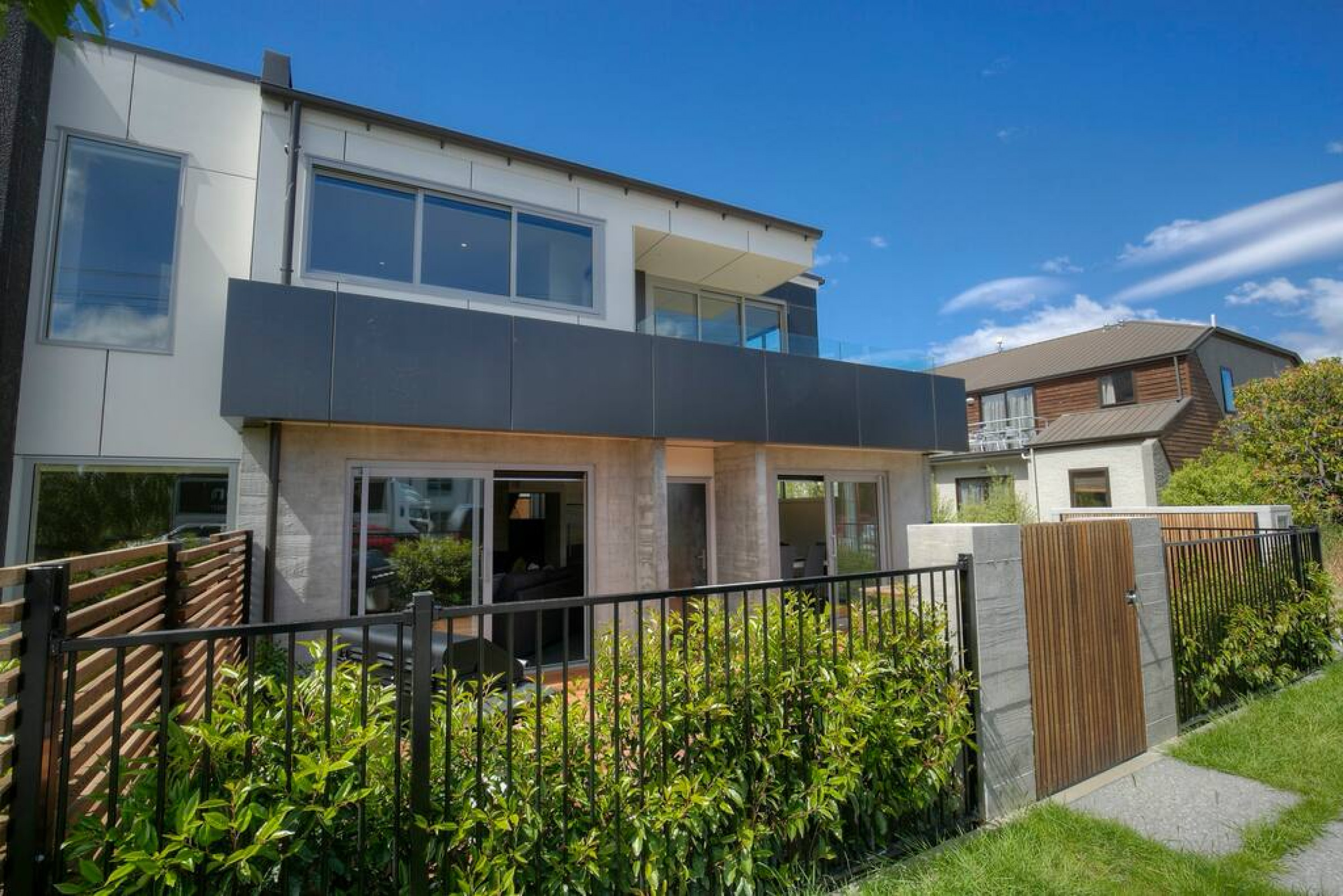 Property Image 2 - Beautifully Designed Home in Heart of Queenstown

