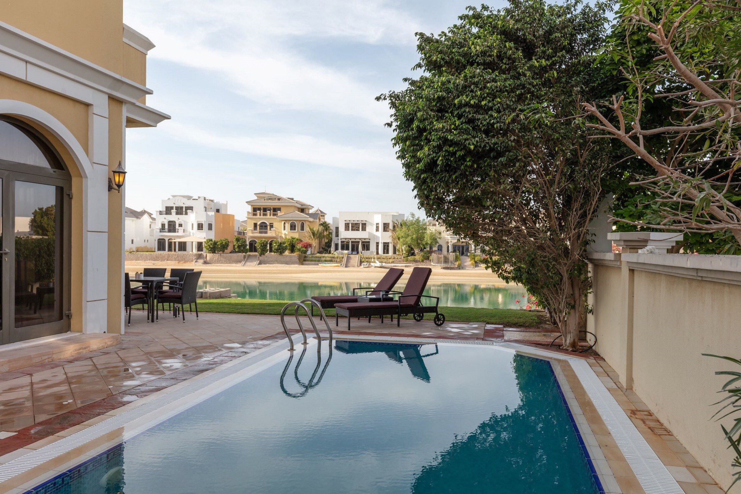 Property Image 1 - Splendid Palm Jumeirah Villa w/ private pool and Beach front