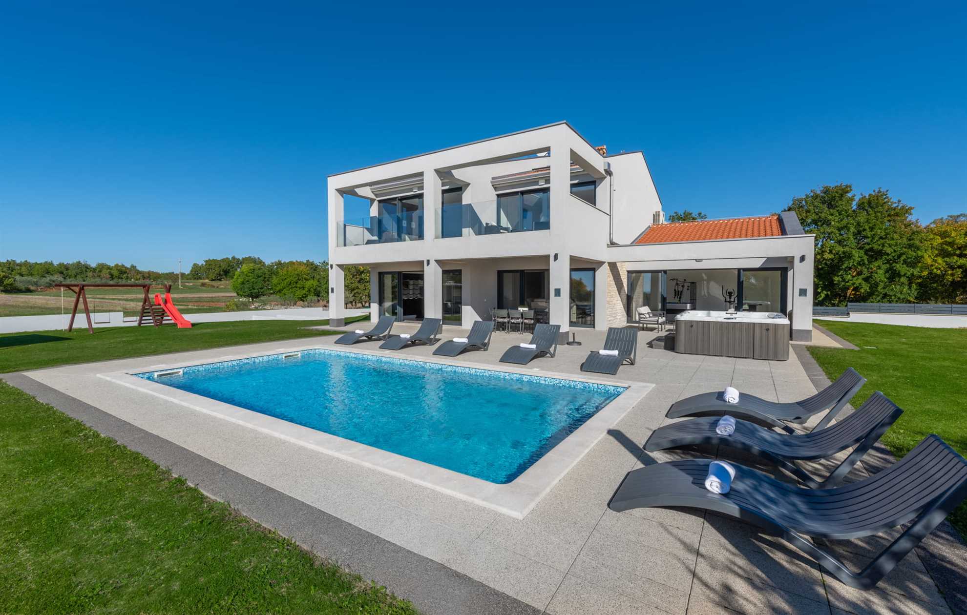 Property Image 1 - Luxury Villa Glam with Heated Pool
