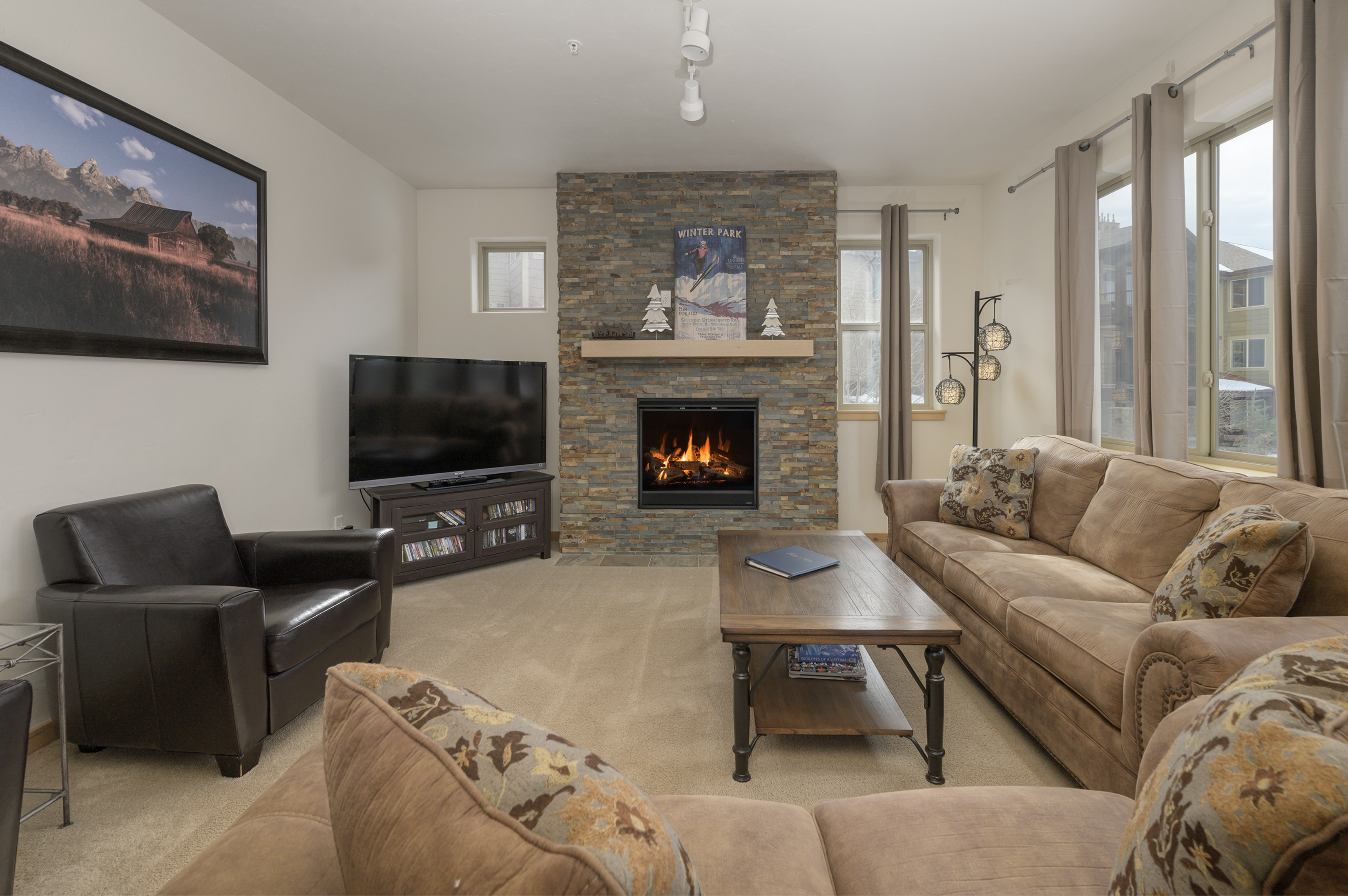 SWP Trailhead 422 Living room fireplace
