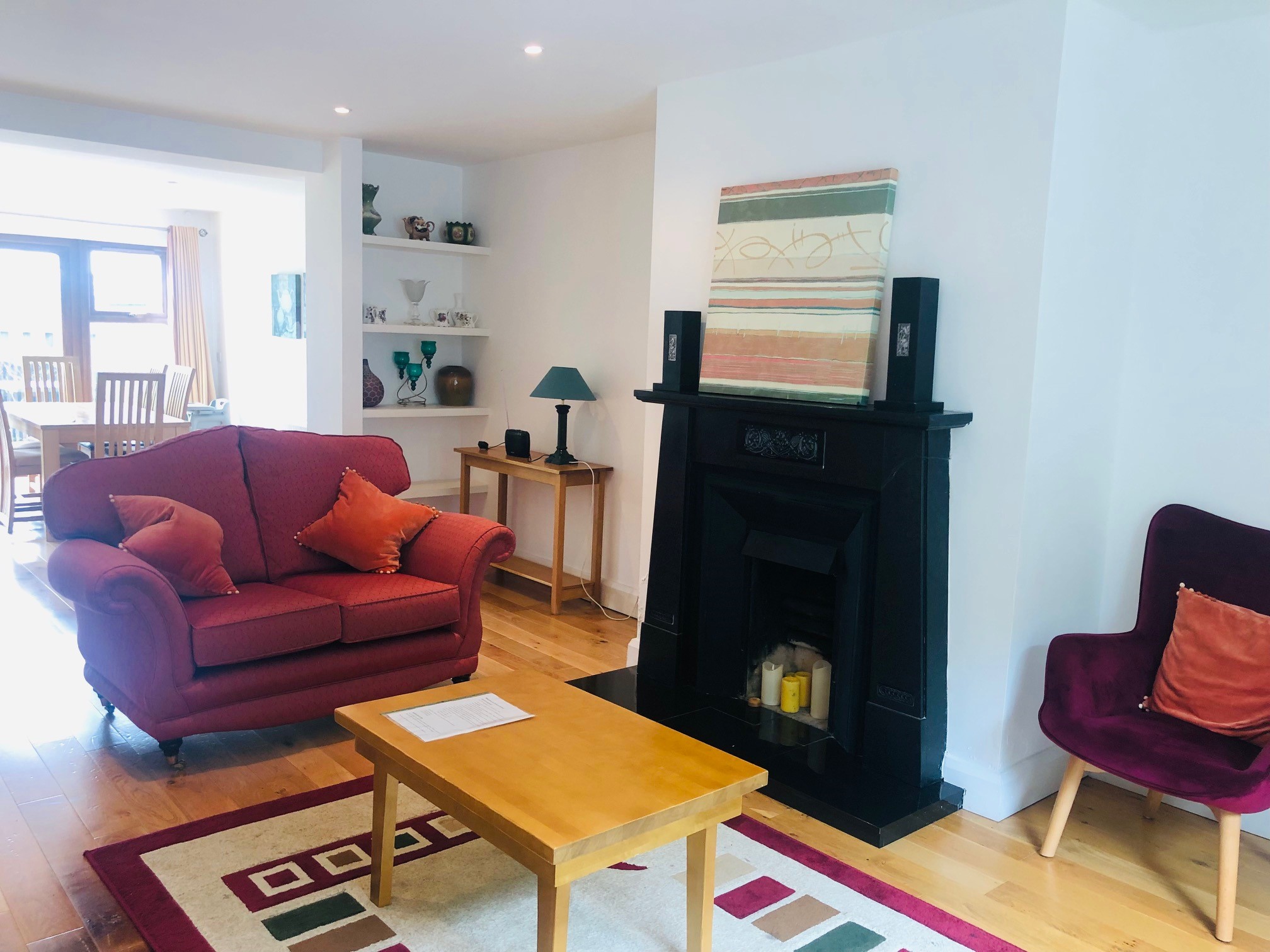 3 bedroom home with free wifi close to Kenmare town