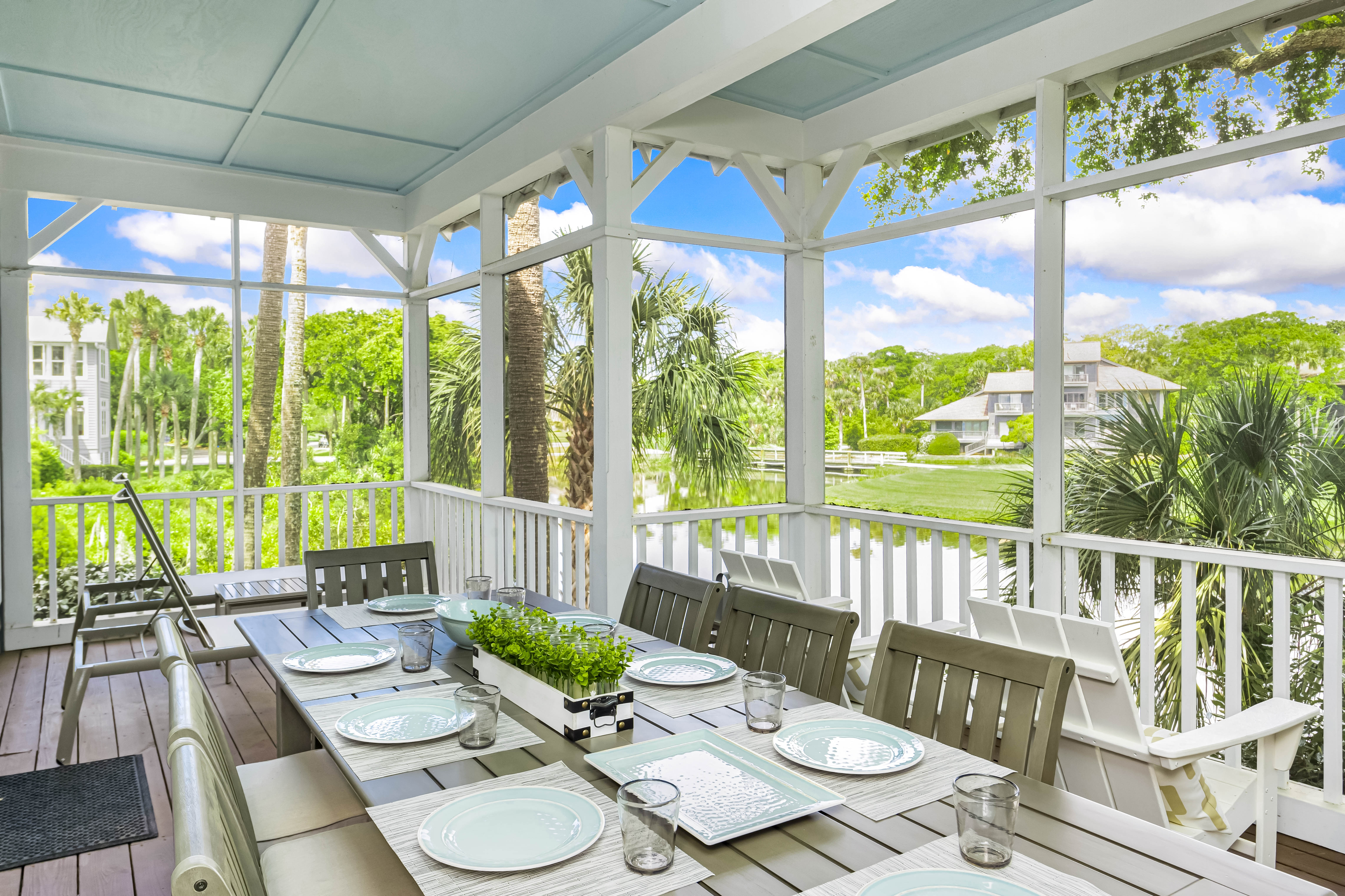 Screened in Porch