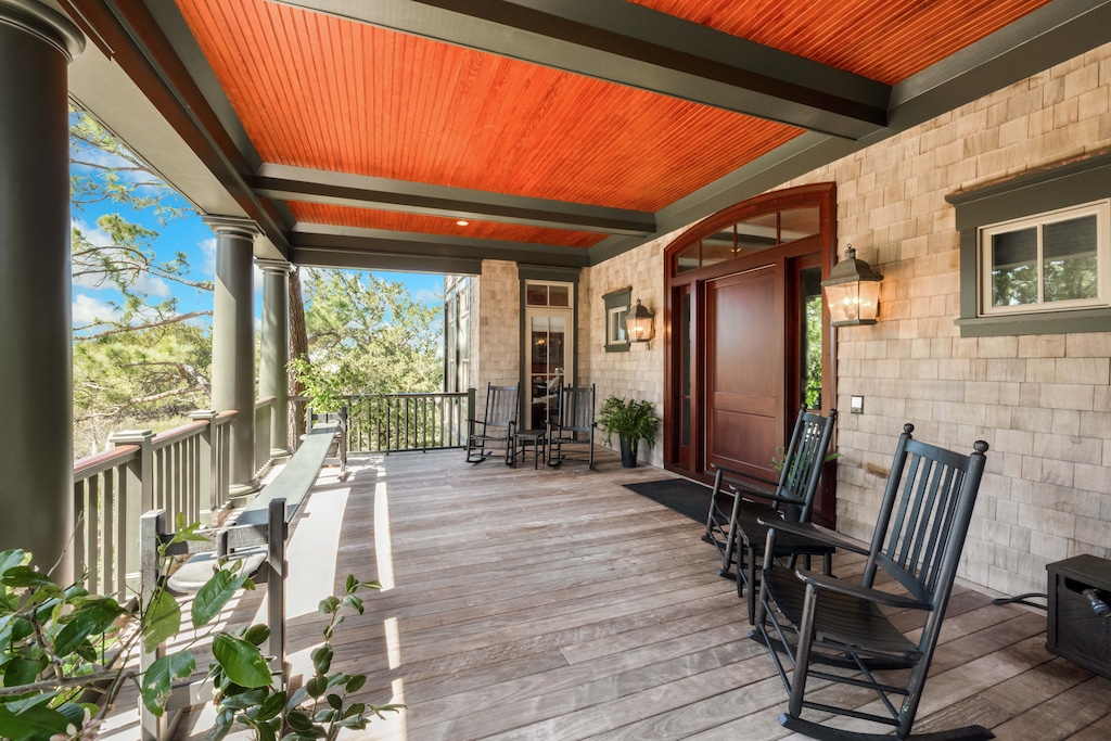 A welcoming entry...