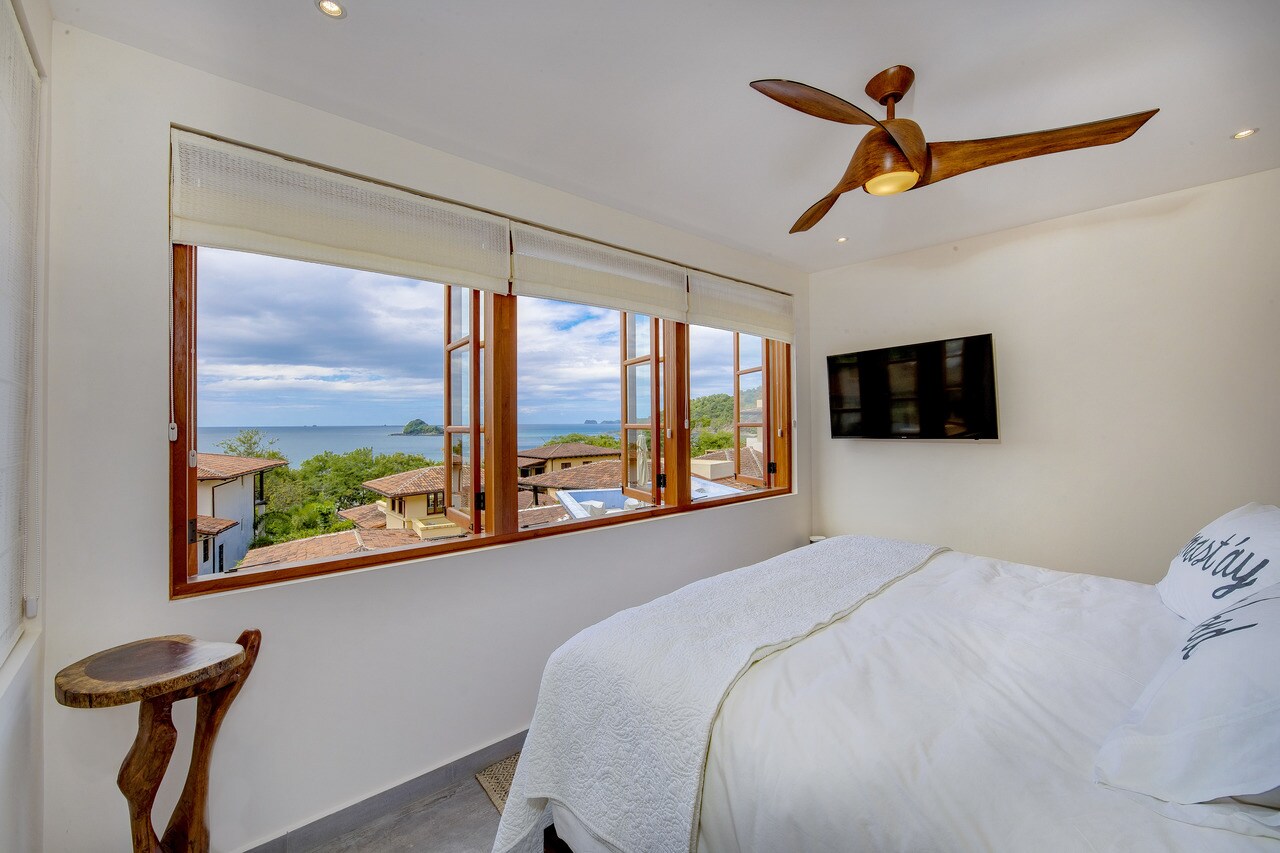 Property Image 2 - Exceptional Flat with Panoramic Sunset View