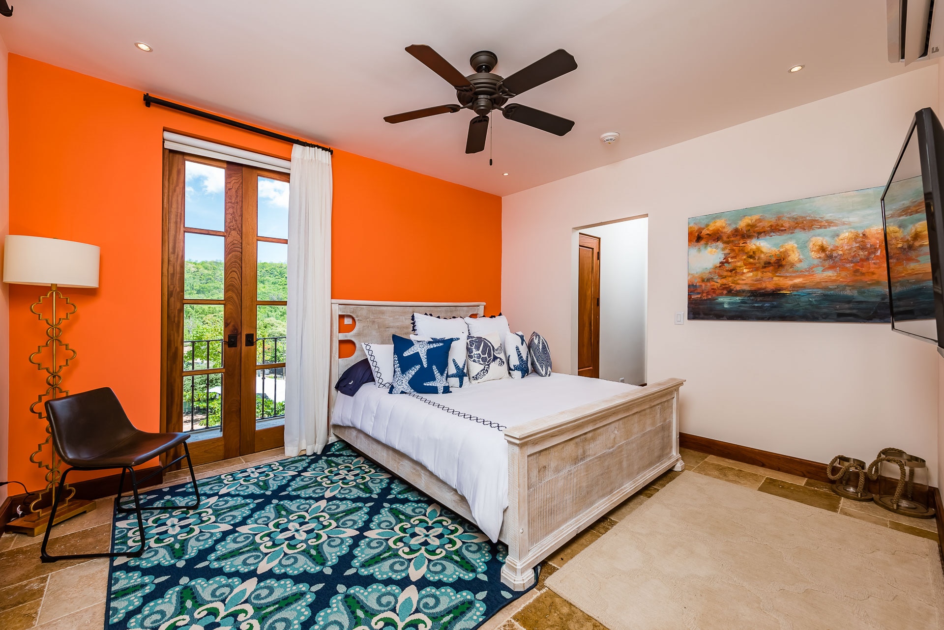 Quaint Stylish Home with Breathtaking Ocean View