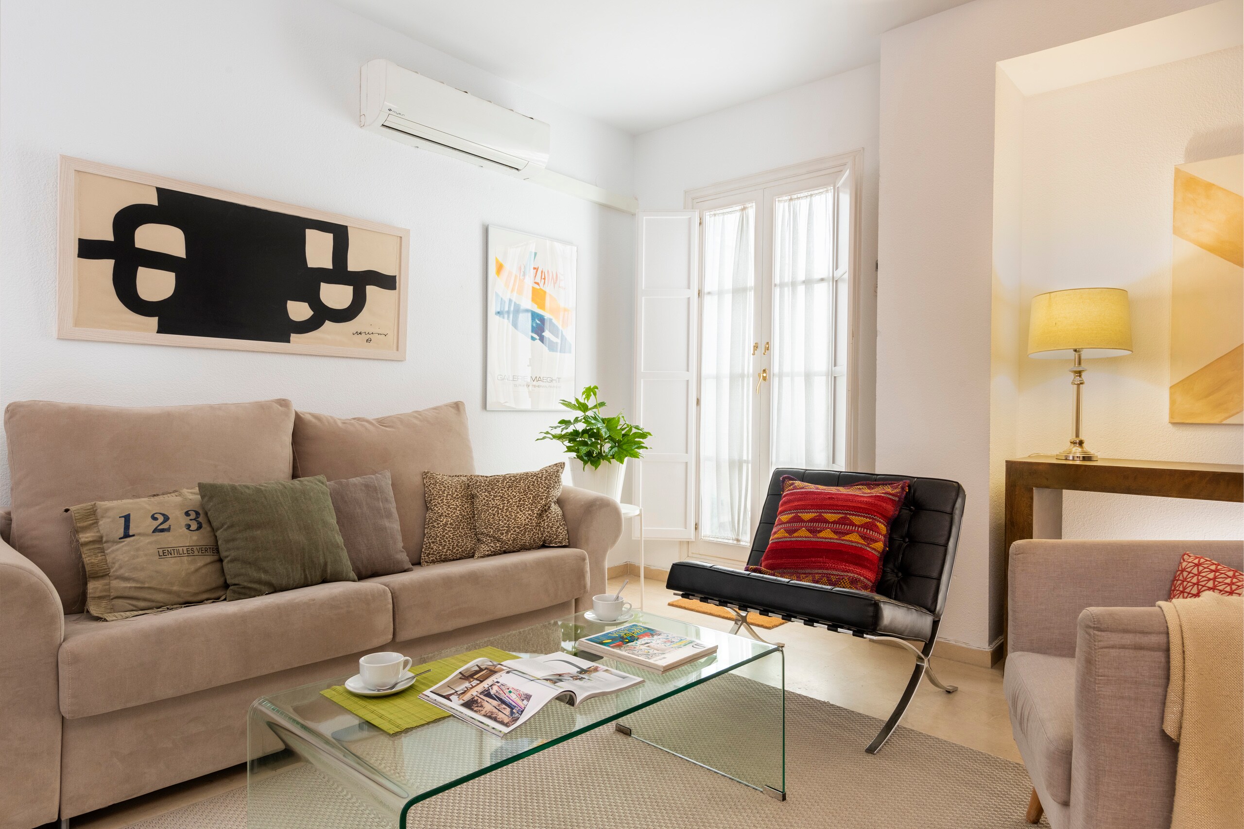 Property Image 1 - Cozy apartment in prime location. Conde de Ibarra