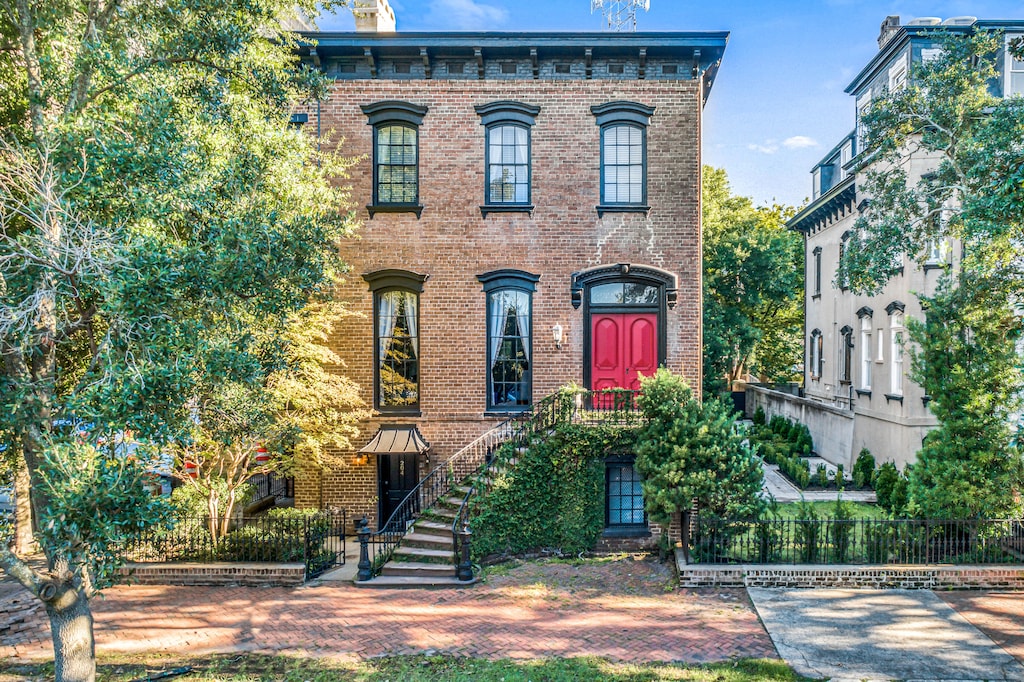 Welcome The Wayne Mansion!