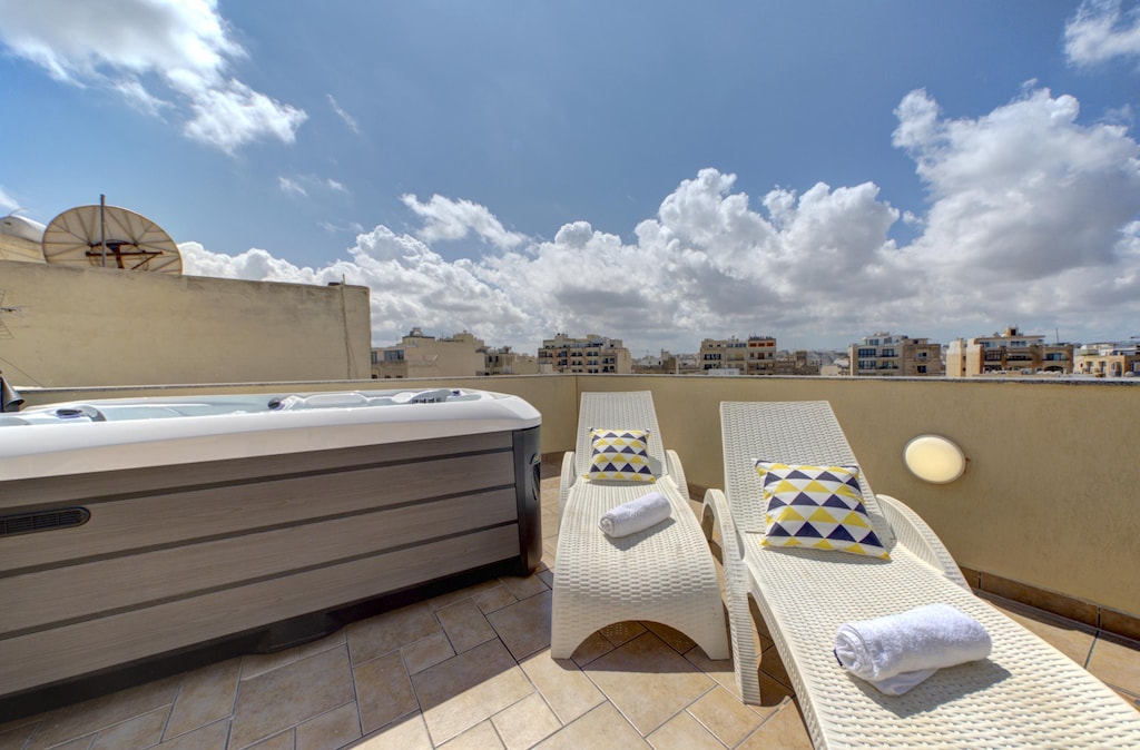 Rooms: Balcony/Terrace