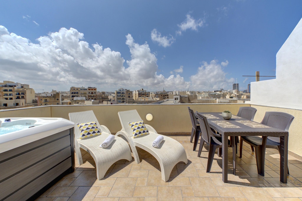 Rooms: Balcony/Terrace