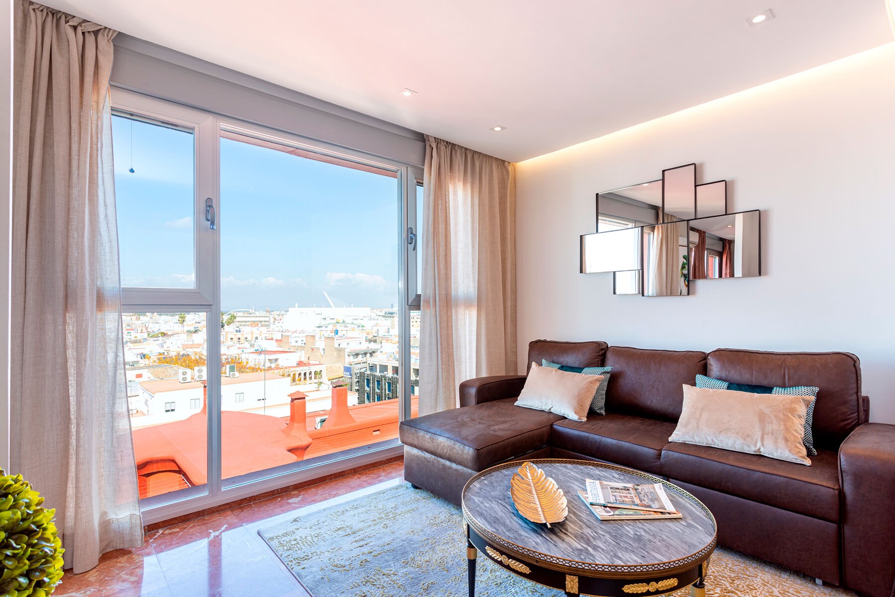 Property Image 2 - 1 BD apartment  in the heart of Seville with great views. San Pablo VI