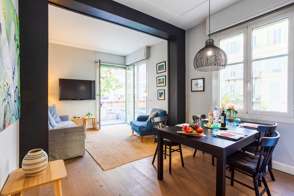 Living room, lunchroom