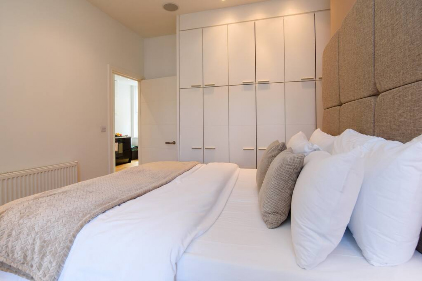 Property Image 2 - Superb Modern 1 Bedroom Apt with Cocoon Dbl Sofa Bed