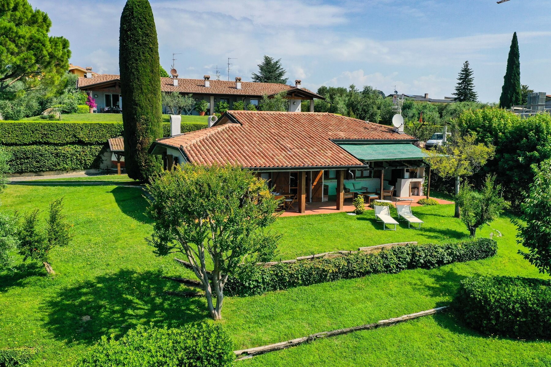 Property Image 1 - cosy villa with stunning lake view in Manerba del Garda