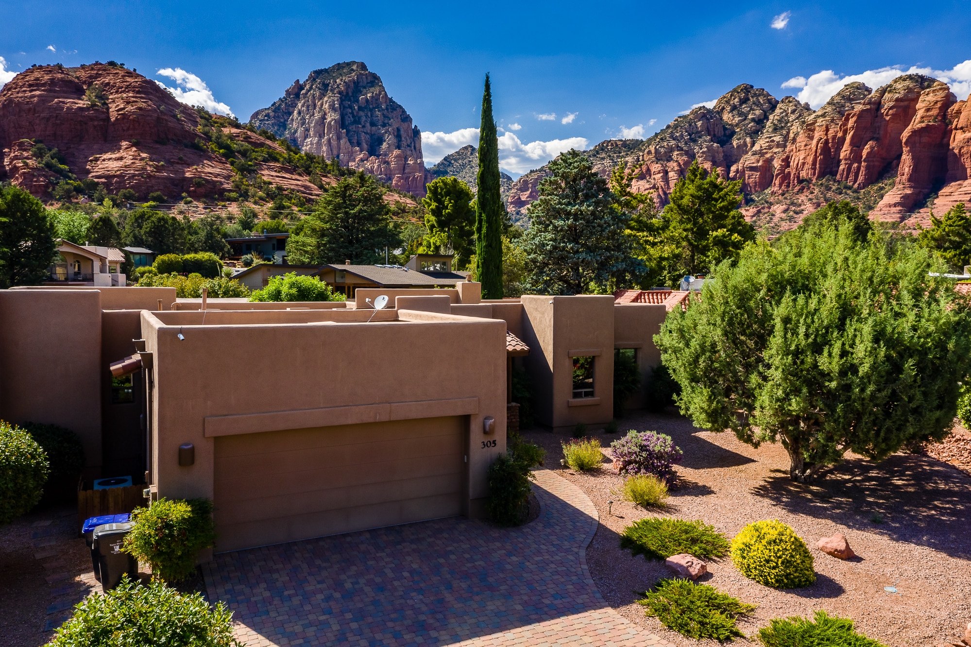 Situated Below Coffee Pot and Sugar Loaf Mountains - Views from Just About Every Room!