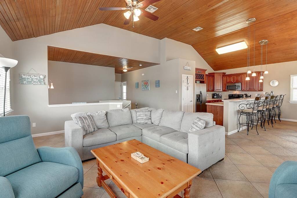 2nd Floor. Open-plan living zone