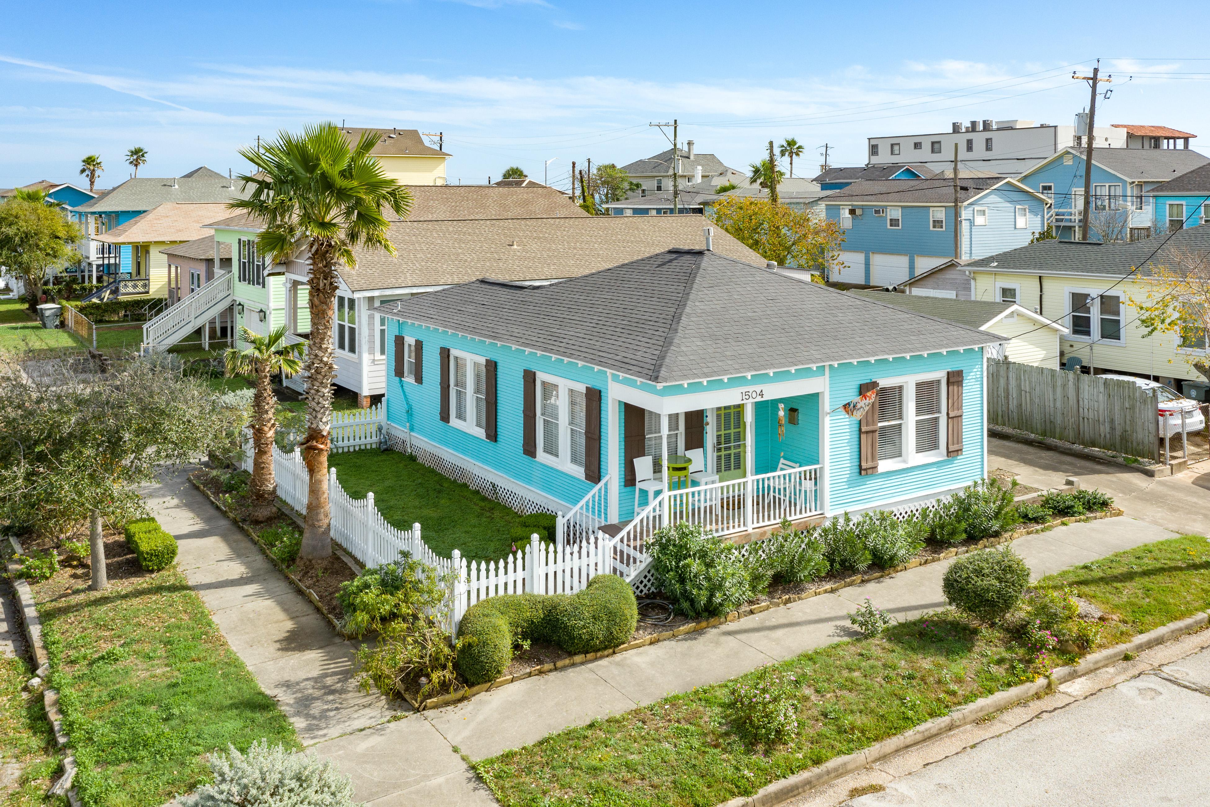 Property Image 1 - Sunny Retreat in Galveston