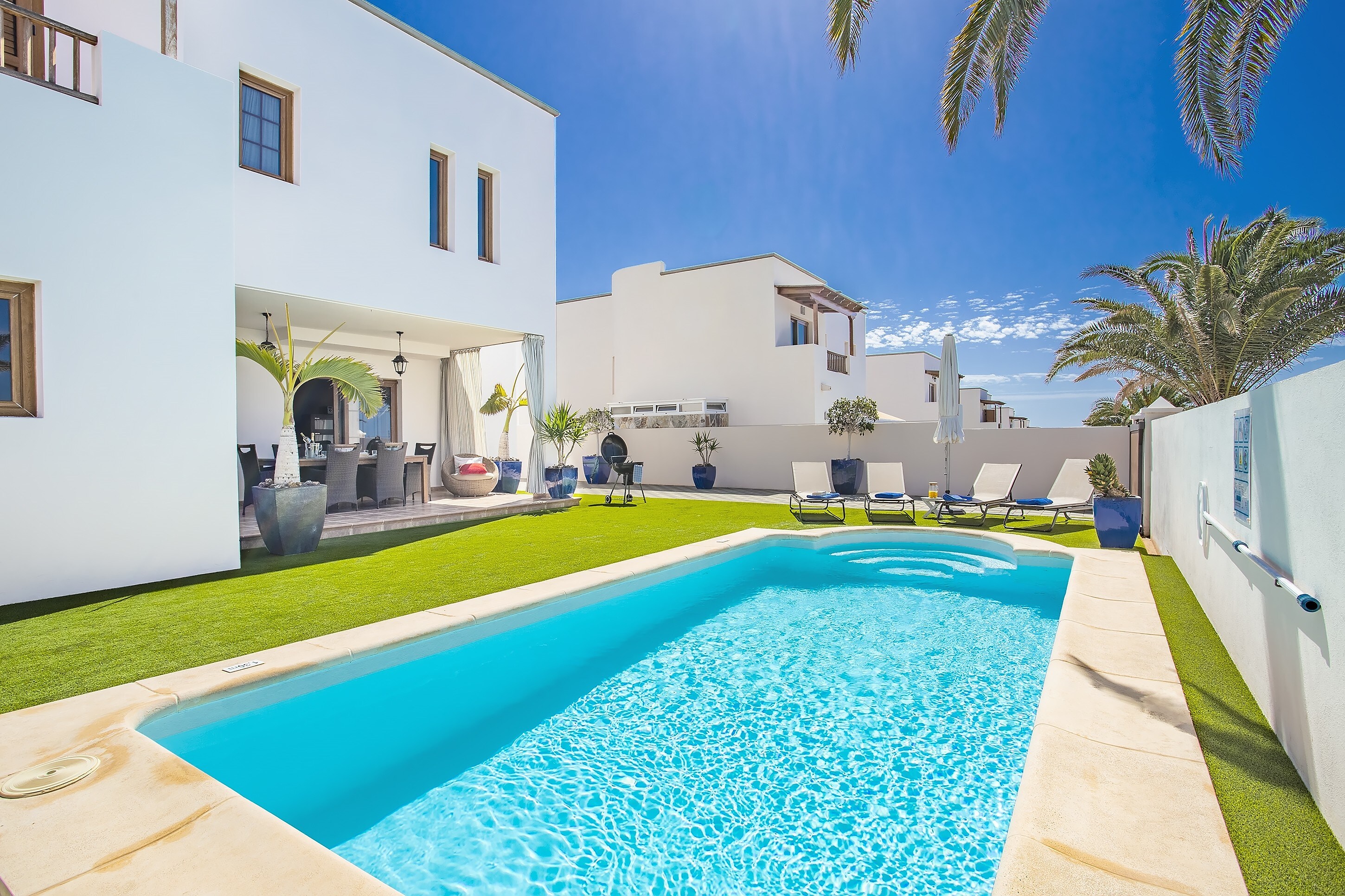 Property Image 2 - Las Caletas Village 4 bed LVC200585  | Costa Teguise | Lanzarote