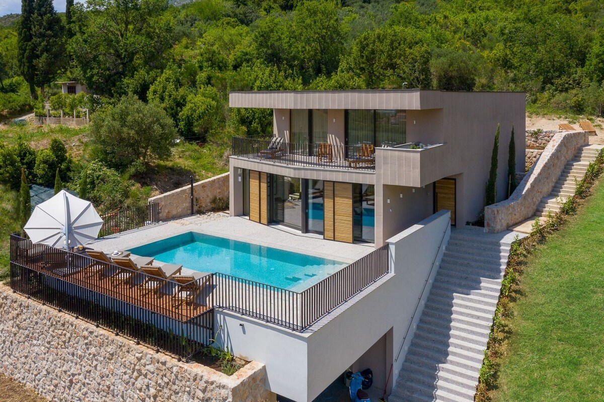 Property Image 2 - Premium Hillside Villa with Full Spa near Dubrovnik