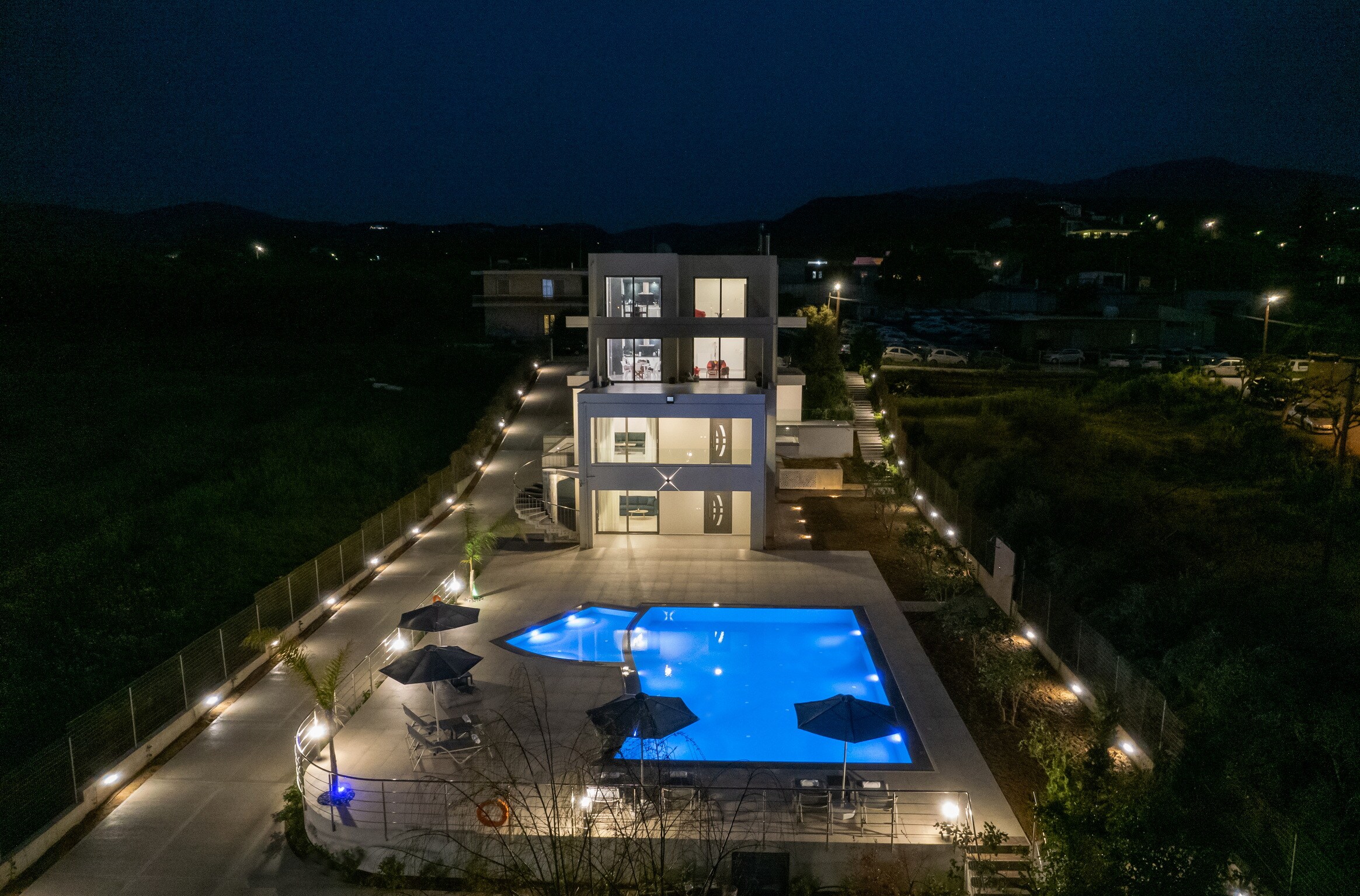 Exterior view & private Swimming pool of Modern 3 apts Villa,Huge Swimming pool,Near all amenities,Rethymno,Crete,Greece