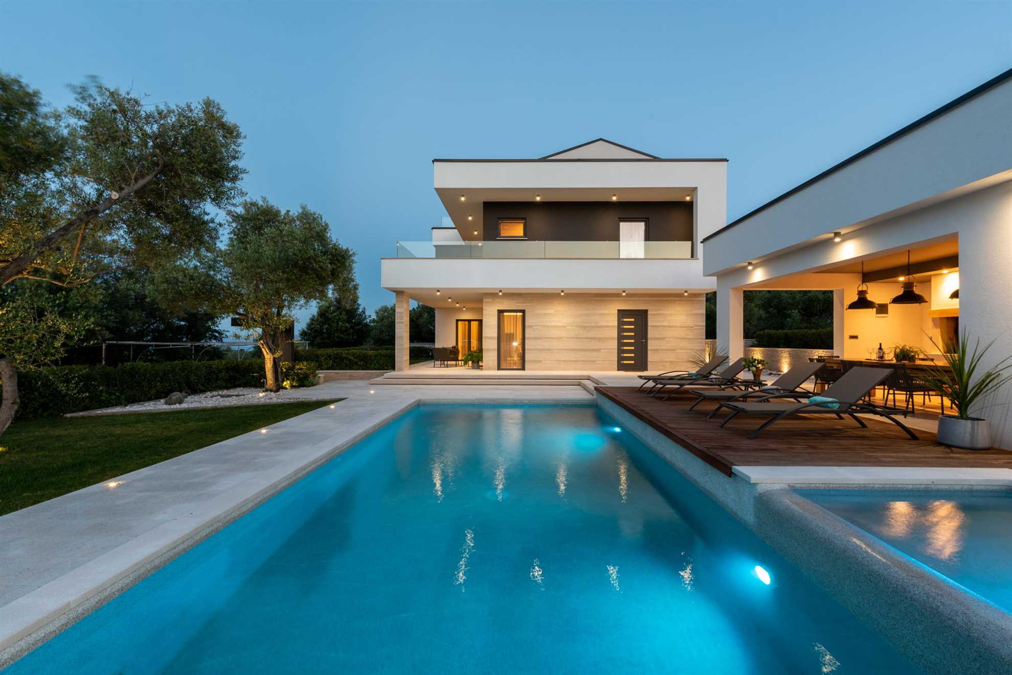 Property Image 1 - Luxury Villa Perfecta with Pool