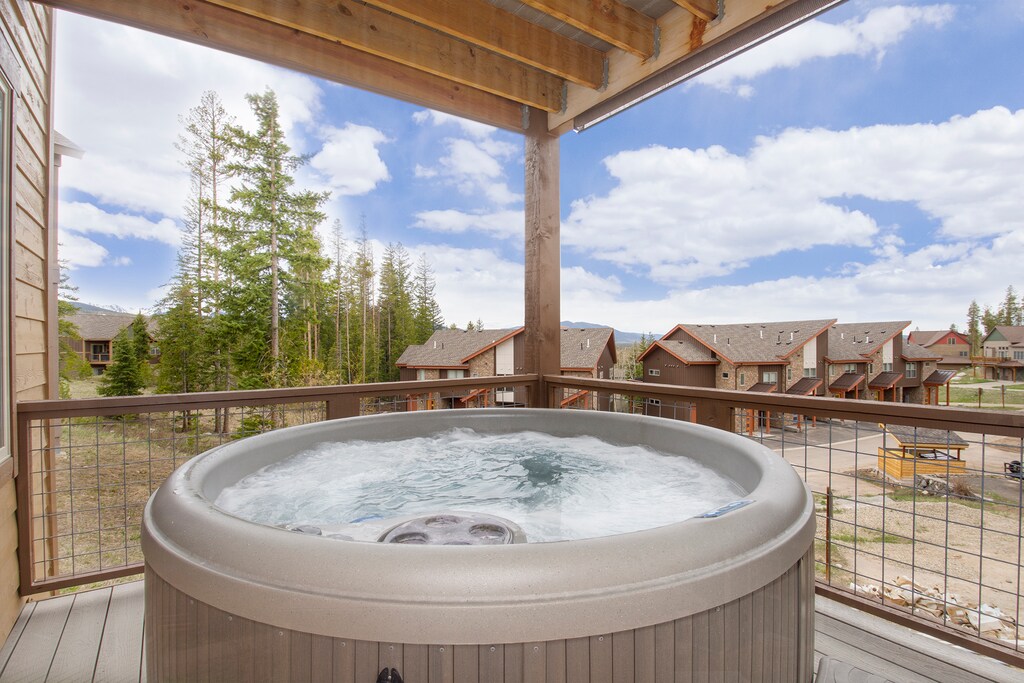 SWP 47 Lookout Point Private hot tub