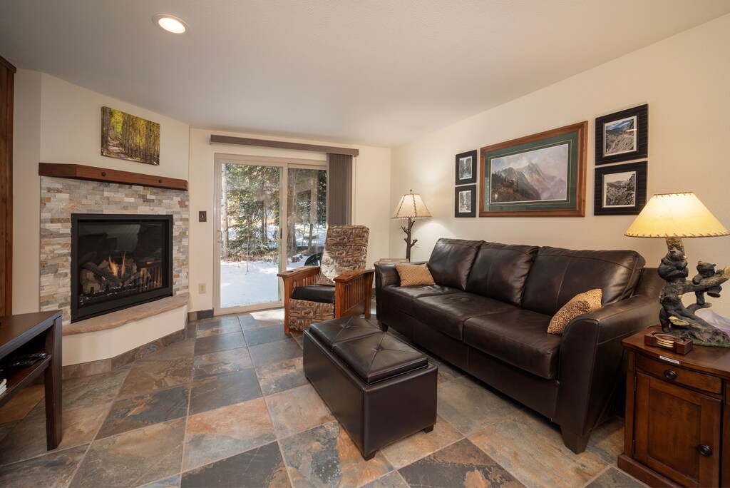 SWP Beaver Village 414 living room