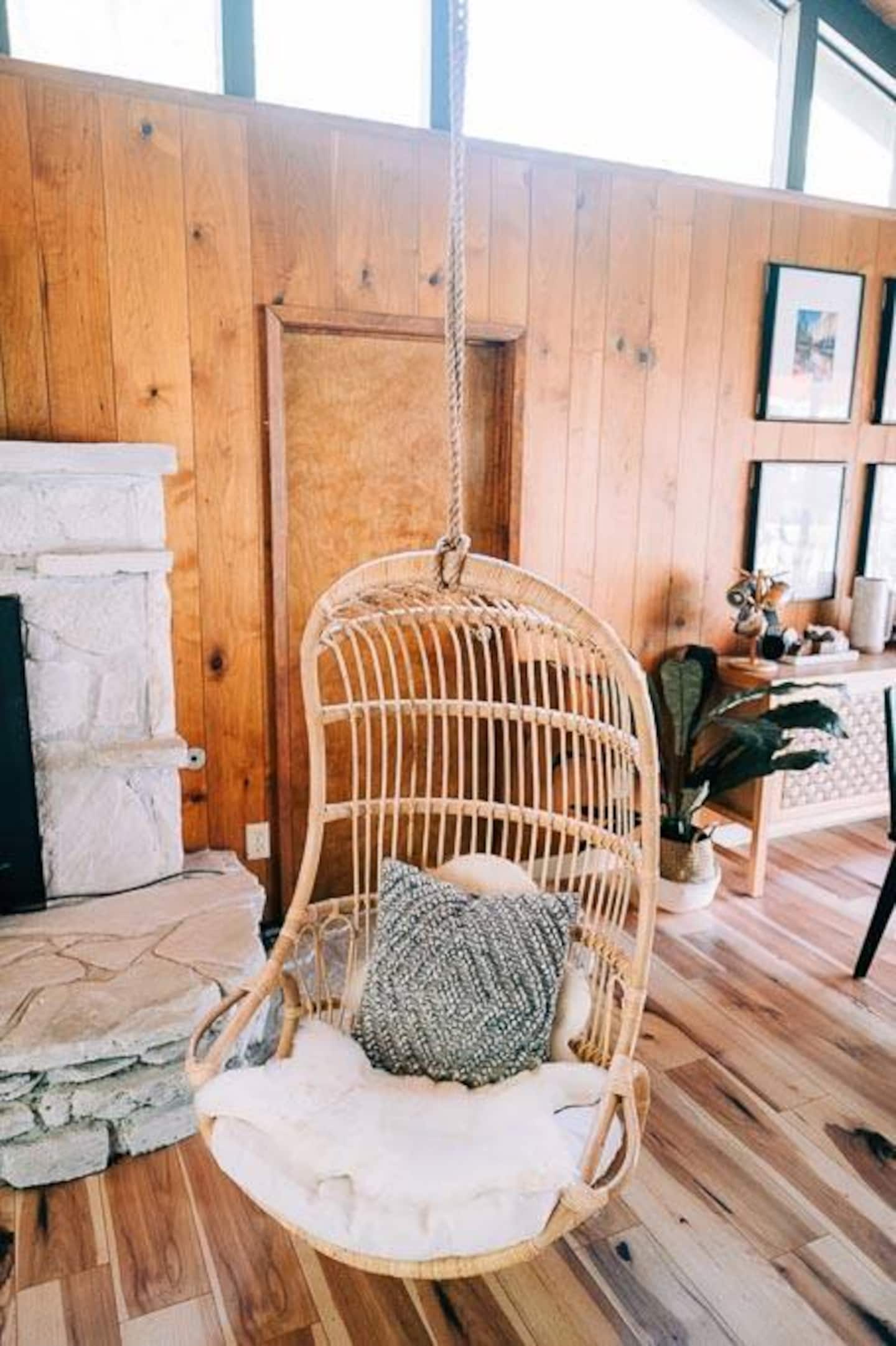 18m to Yosemite •Walk to Bass Lake •Pines Village