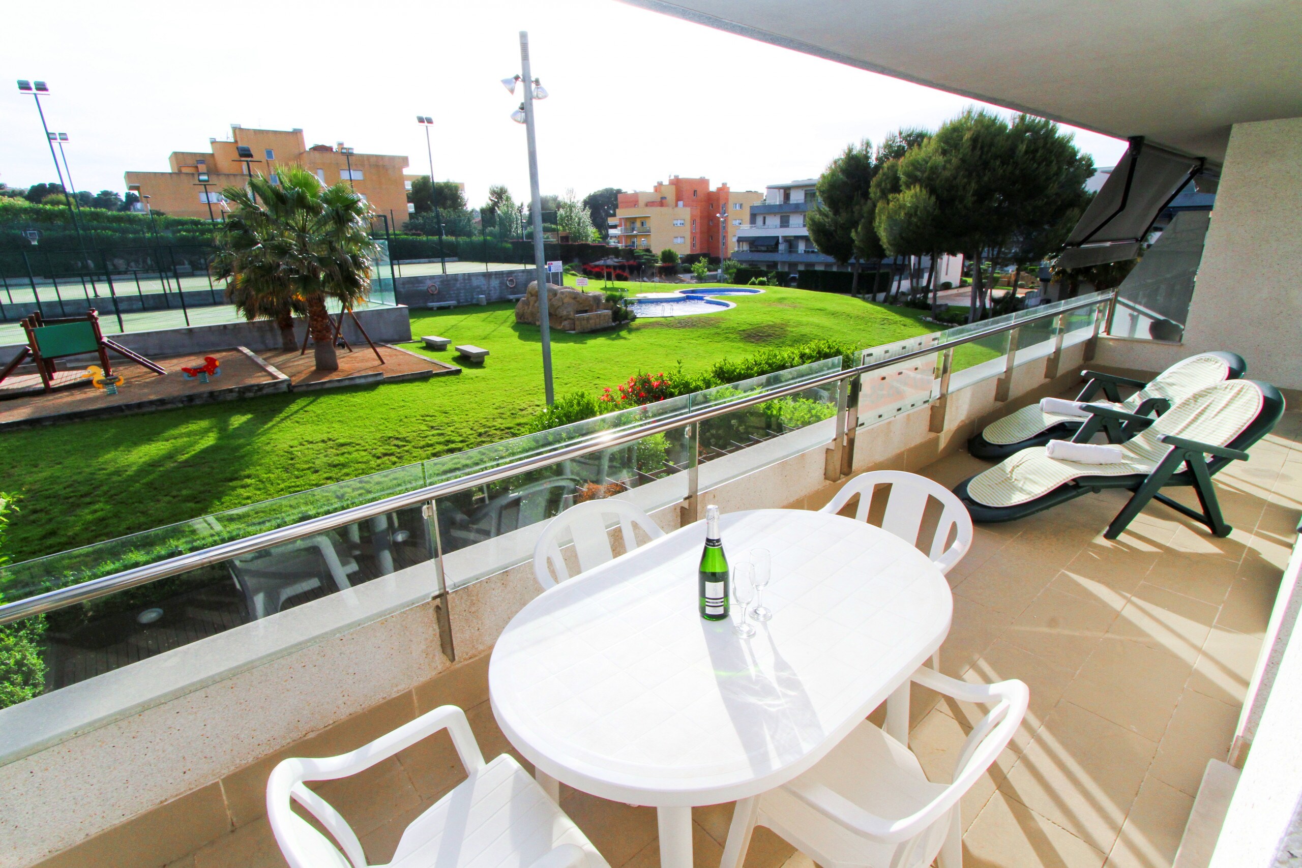 Property Image 2 - Fantastic bright apartment Ideal for a family holiday