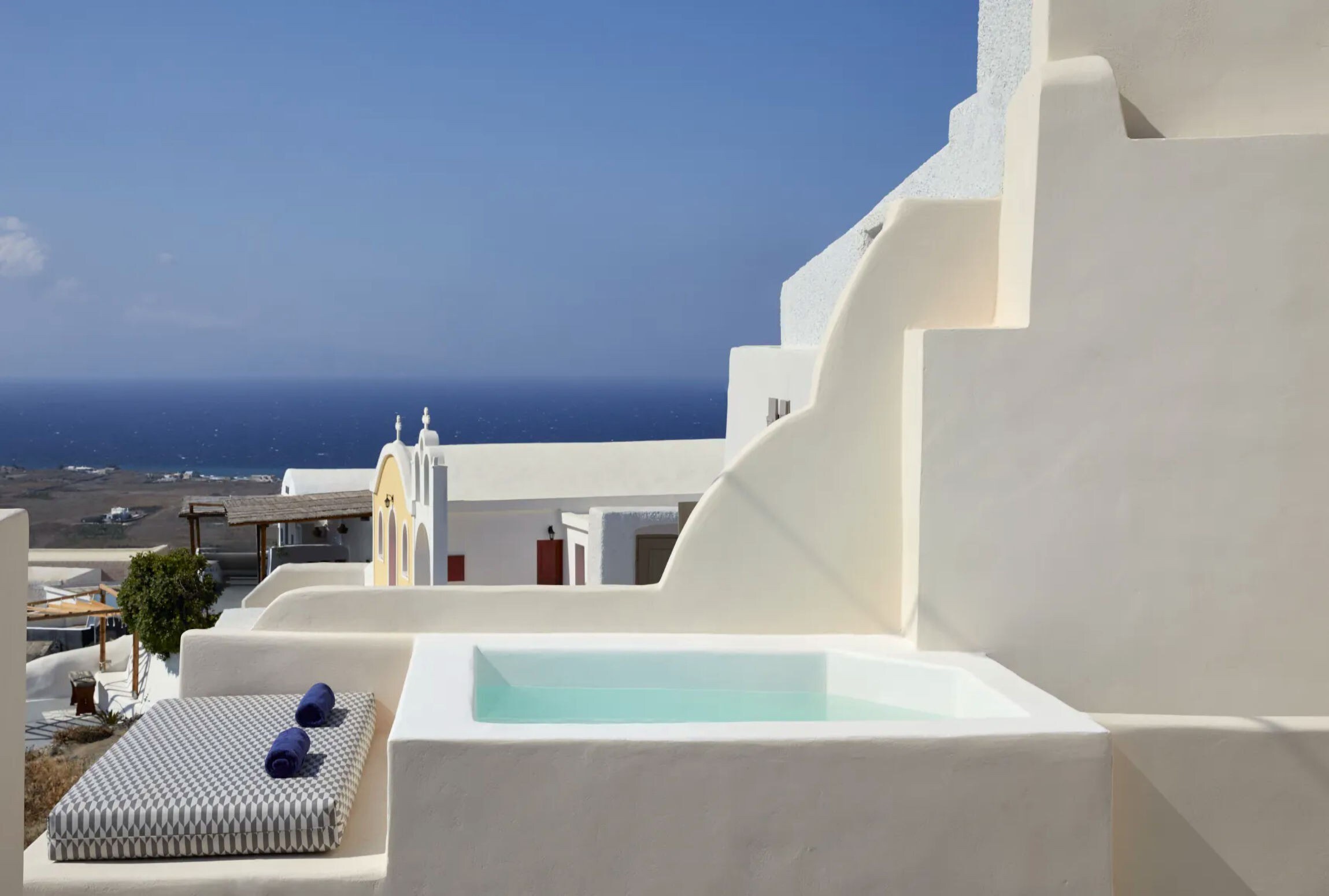 Property Image 1 - Oia Executive Villa with Private Indoor or Οutdoor Plunge-Pool with Sea & Sunset View (up to 2 Guests)