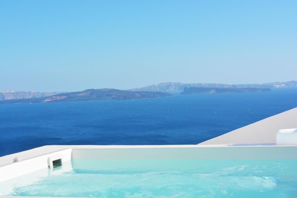 Property Image 2 - Oia Mystic Luxury Villa with Outdoor Plunge Pool with Sea & Caldera View