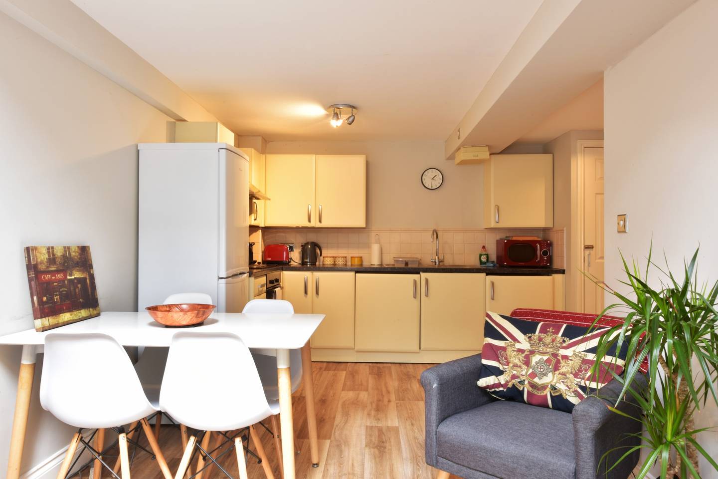 Property Image 2 - Roper Road - 2 bedroom apartment in The Maltings near West Station