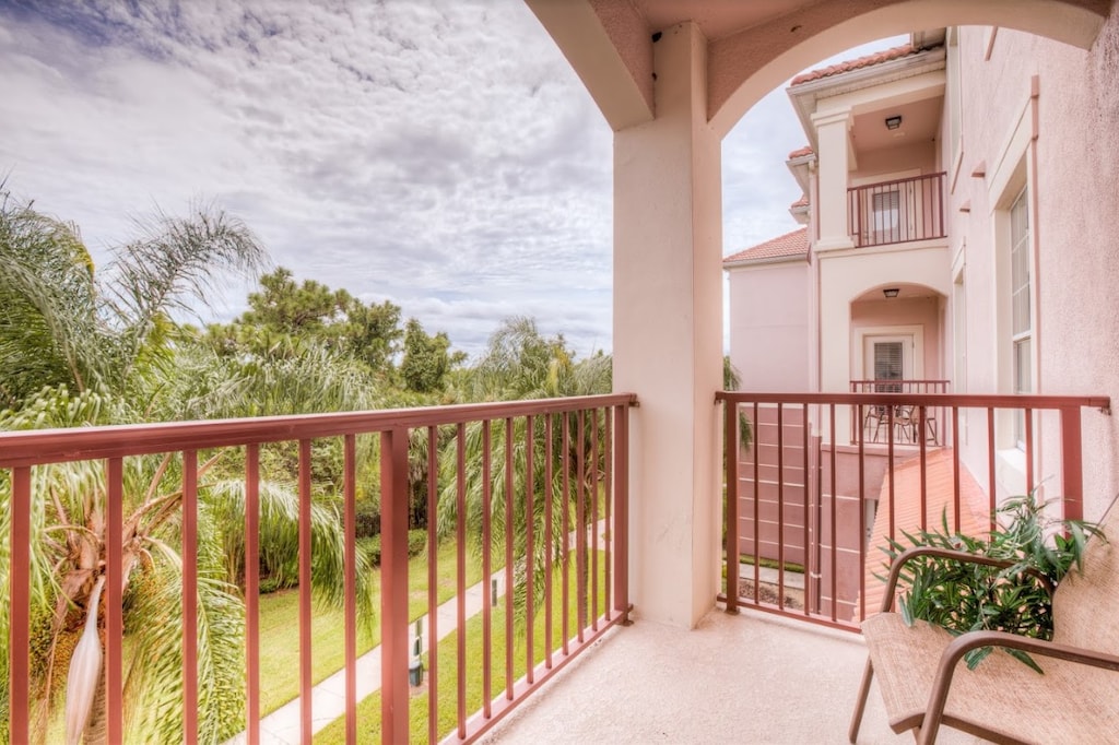 Immerse yourself in the breathtaking views of the surrounding landscape. It's a serene spot to enjoy the fresh air and take in the beauty of Orlando's vibrant ambiance.