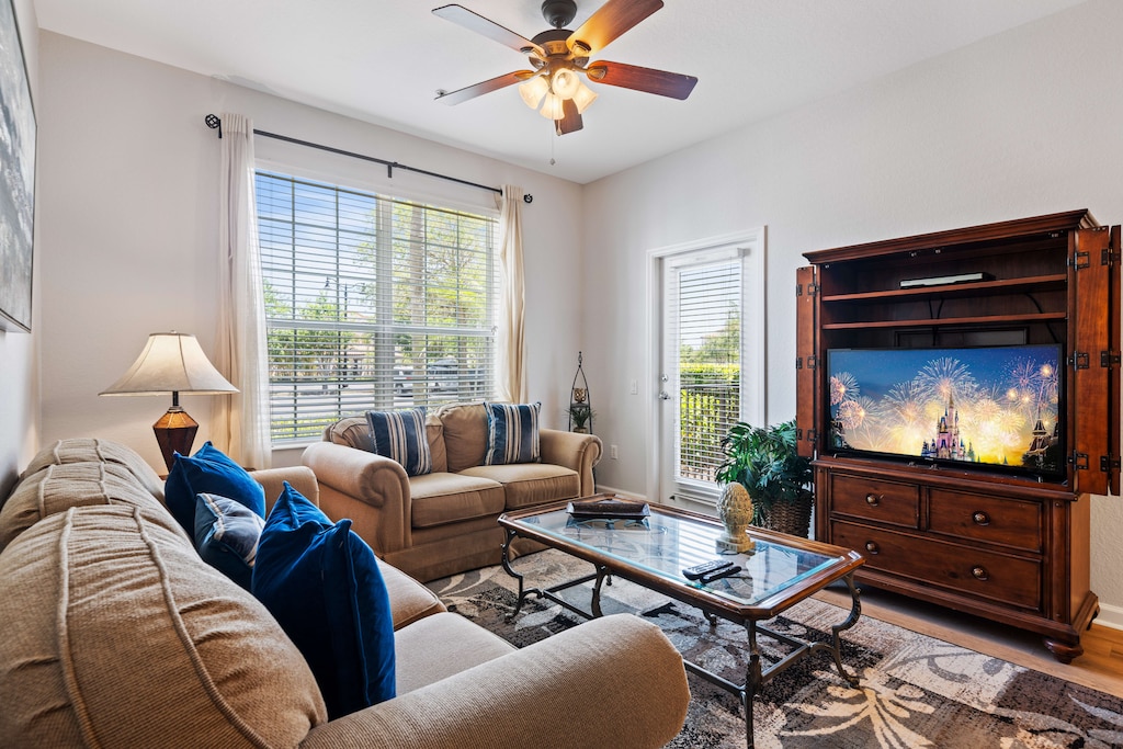 Upscale Comfort: Step into the lofty living area.  Featuring a Smart TV with Netflix for entertainment, this space boasts a stylish furniture arrangement that blends comfort with a cohesive  aesthetic.