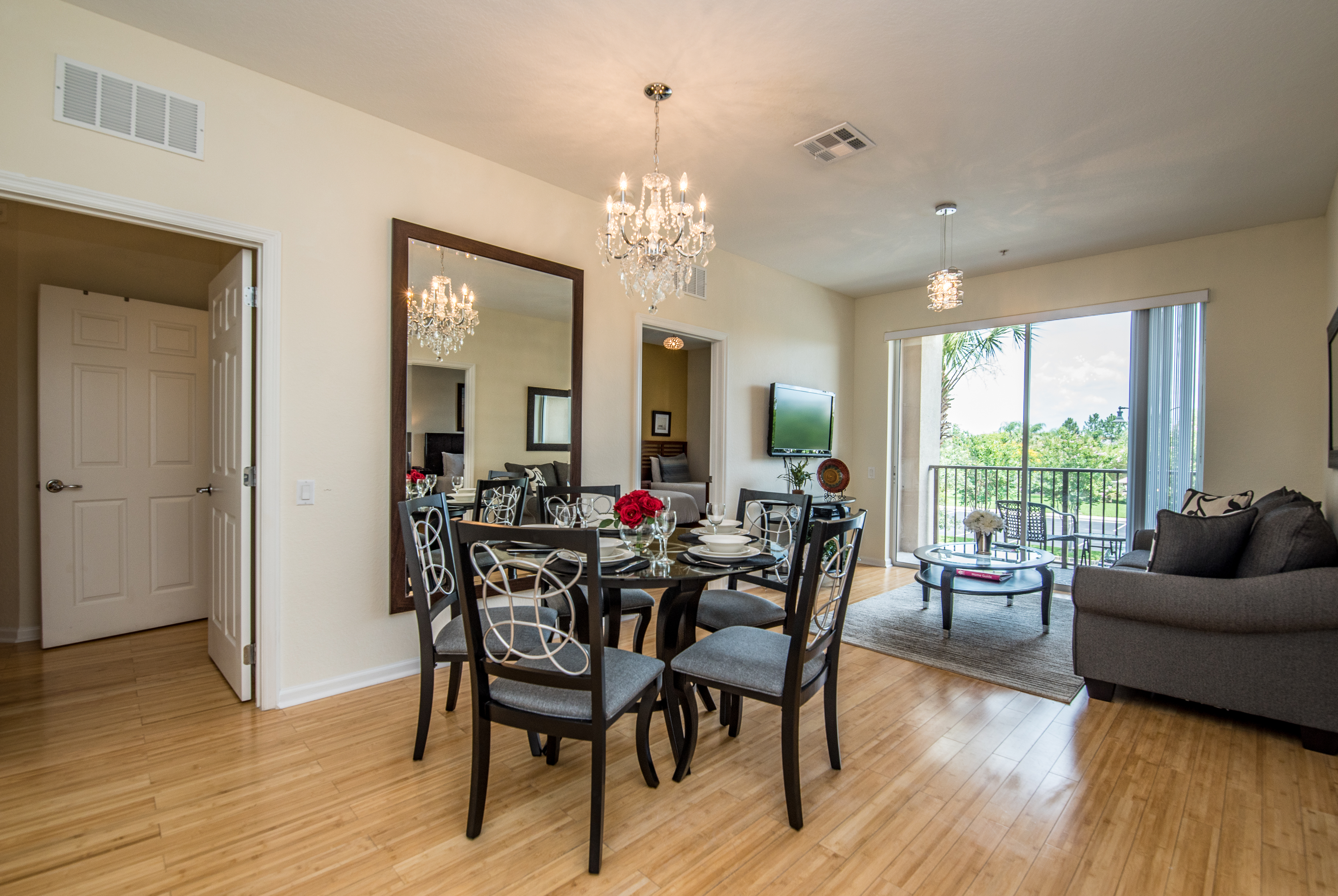 This open concept of entryway to the dining room and living room provides an immediate sense of flow which gives you ample space to move around.