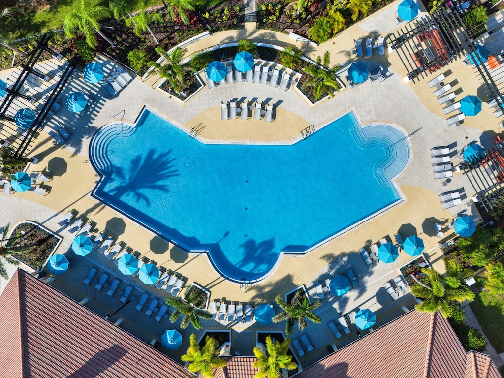 Vista Cay Resort Clubhouse pool