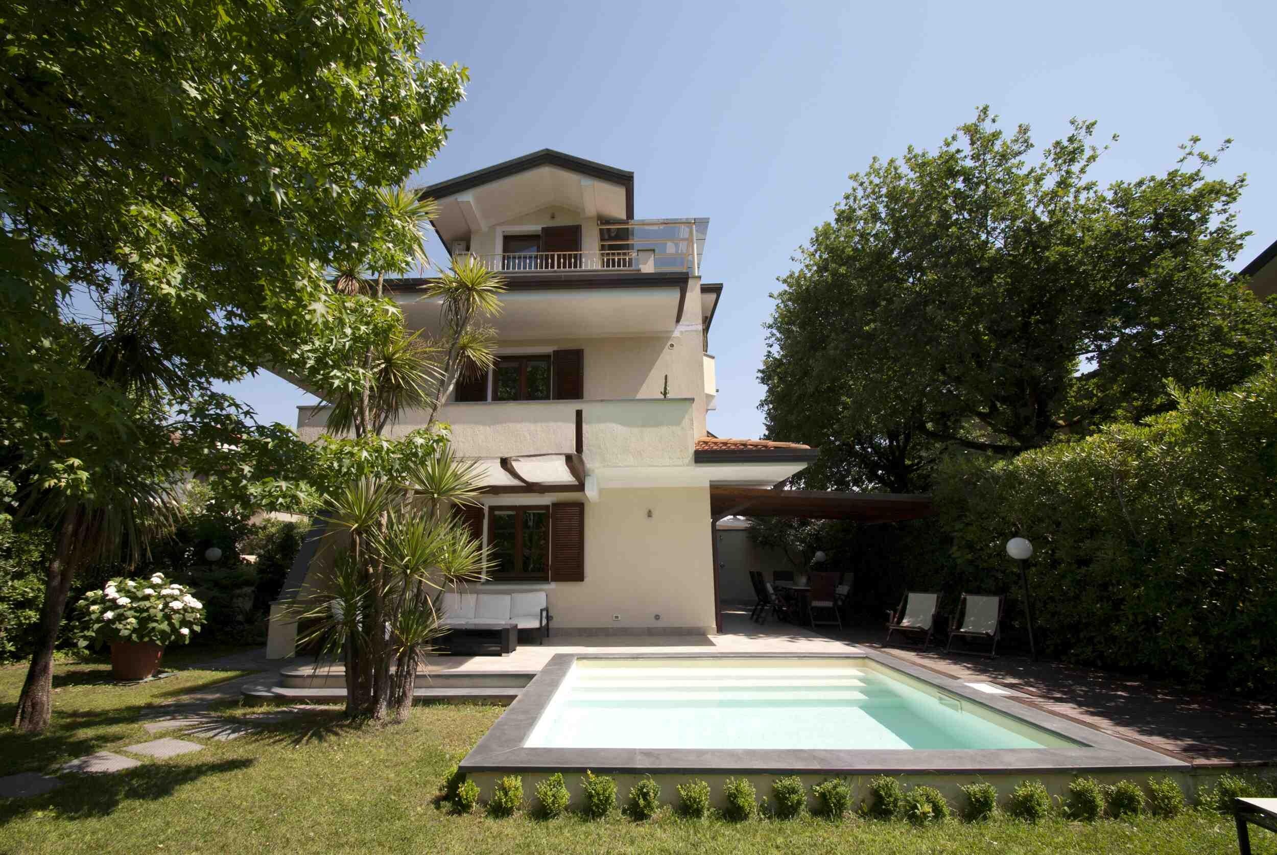 Property Image 1 - Lovely 4 BR Villa With Mediterranean Garden